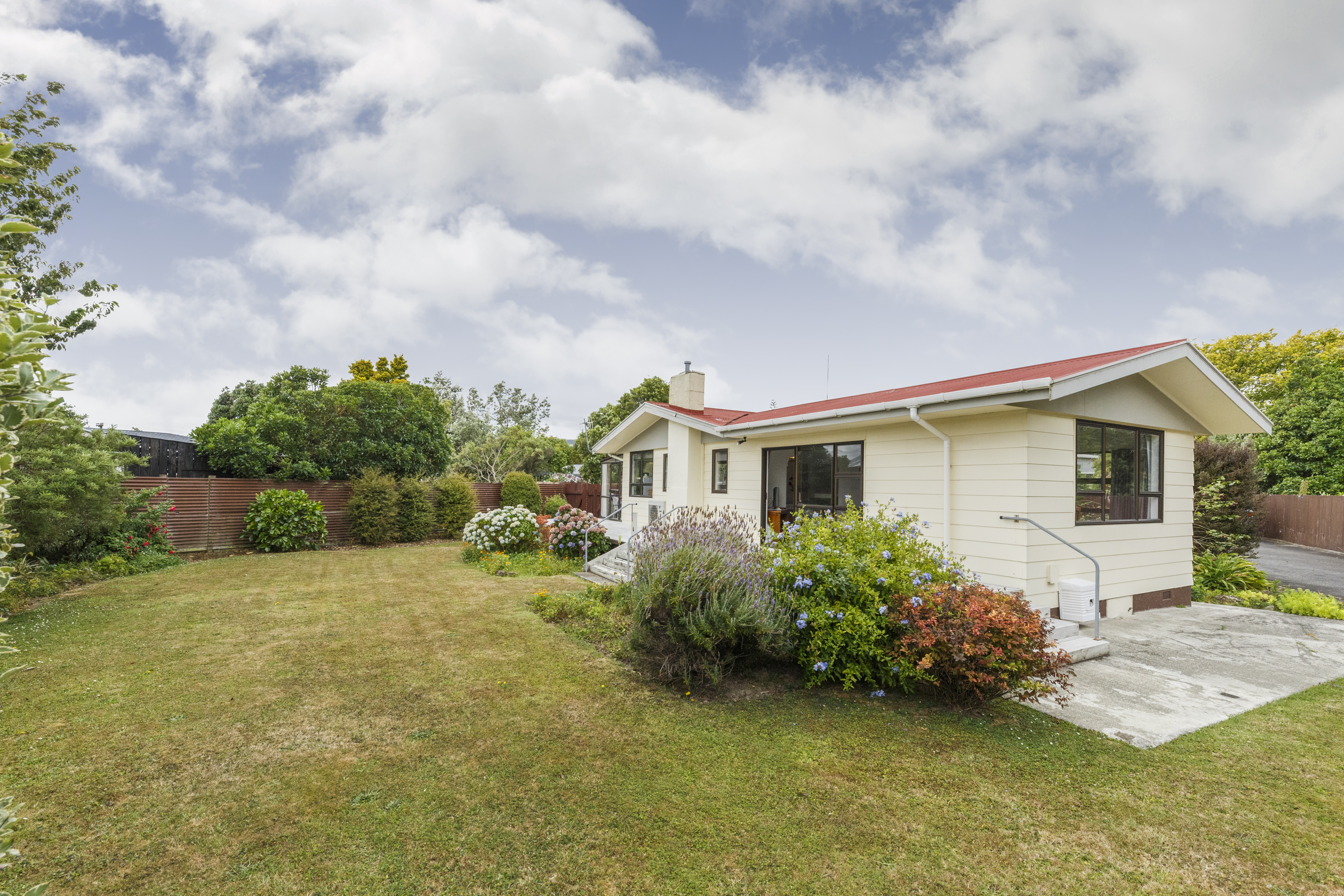 Property Picture: Buyer Enquiry Range: $410,000 - $440,000