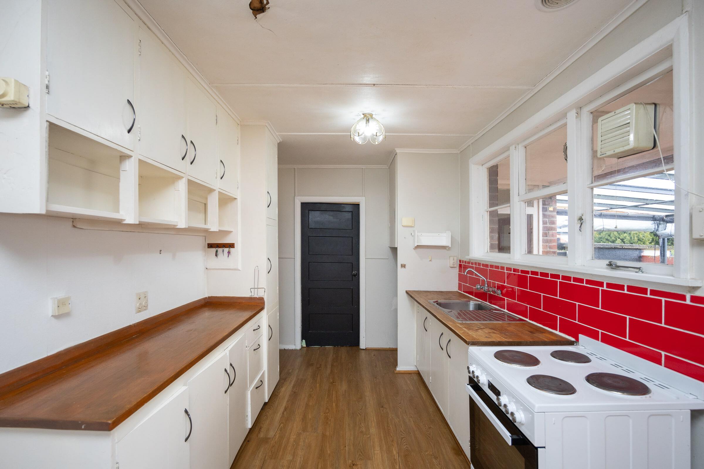 Property Picture: DIY Opportunity Awaits on Upham Terrace!