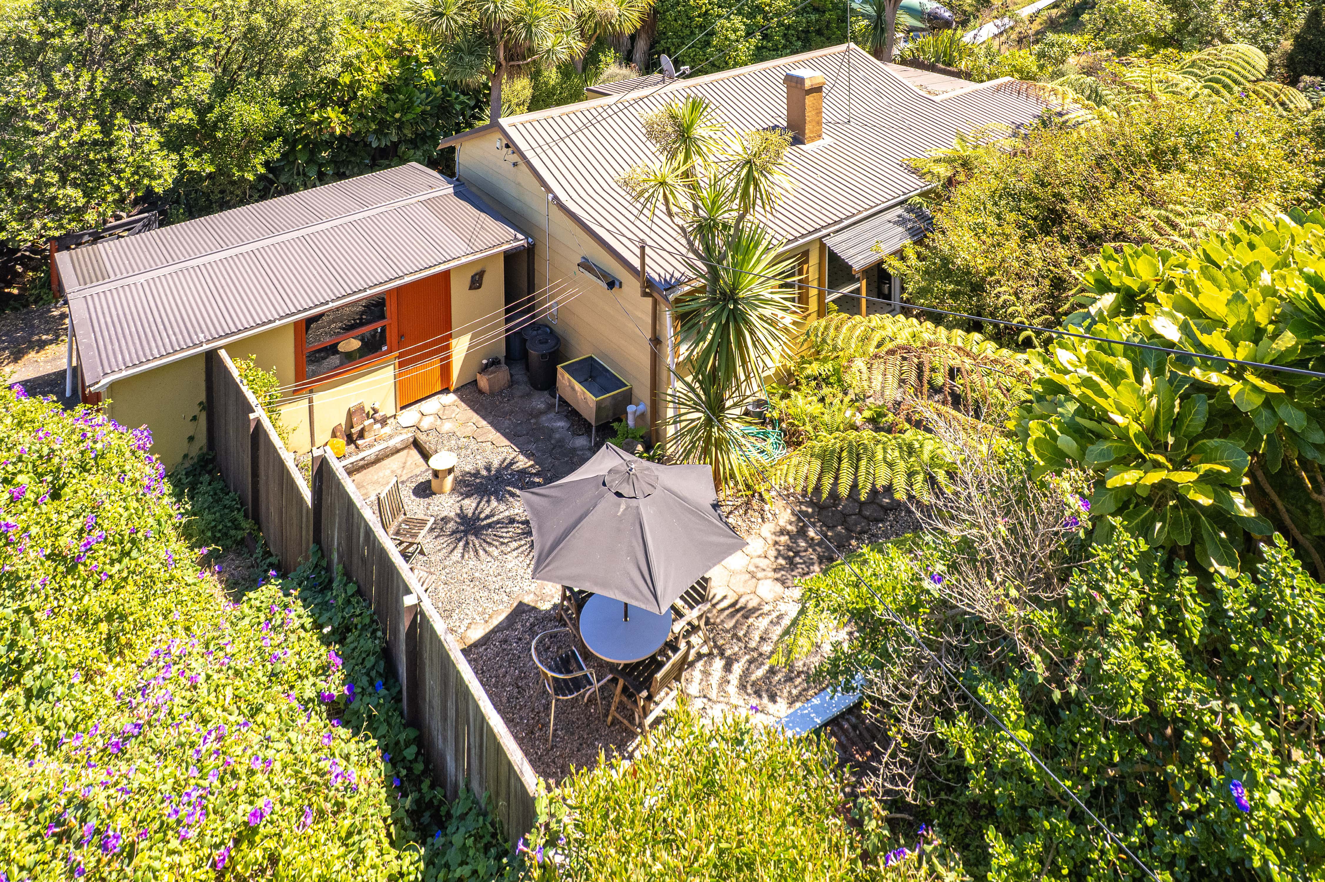 Property Picture: Retreat to Nature in Your Very Own Coastal Cottage