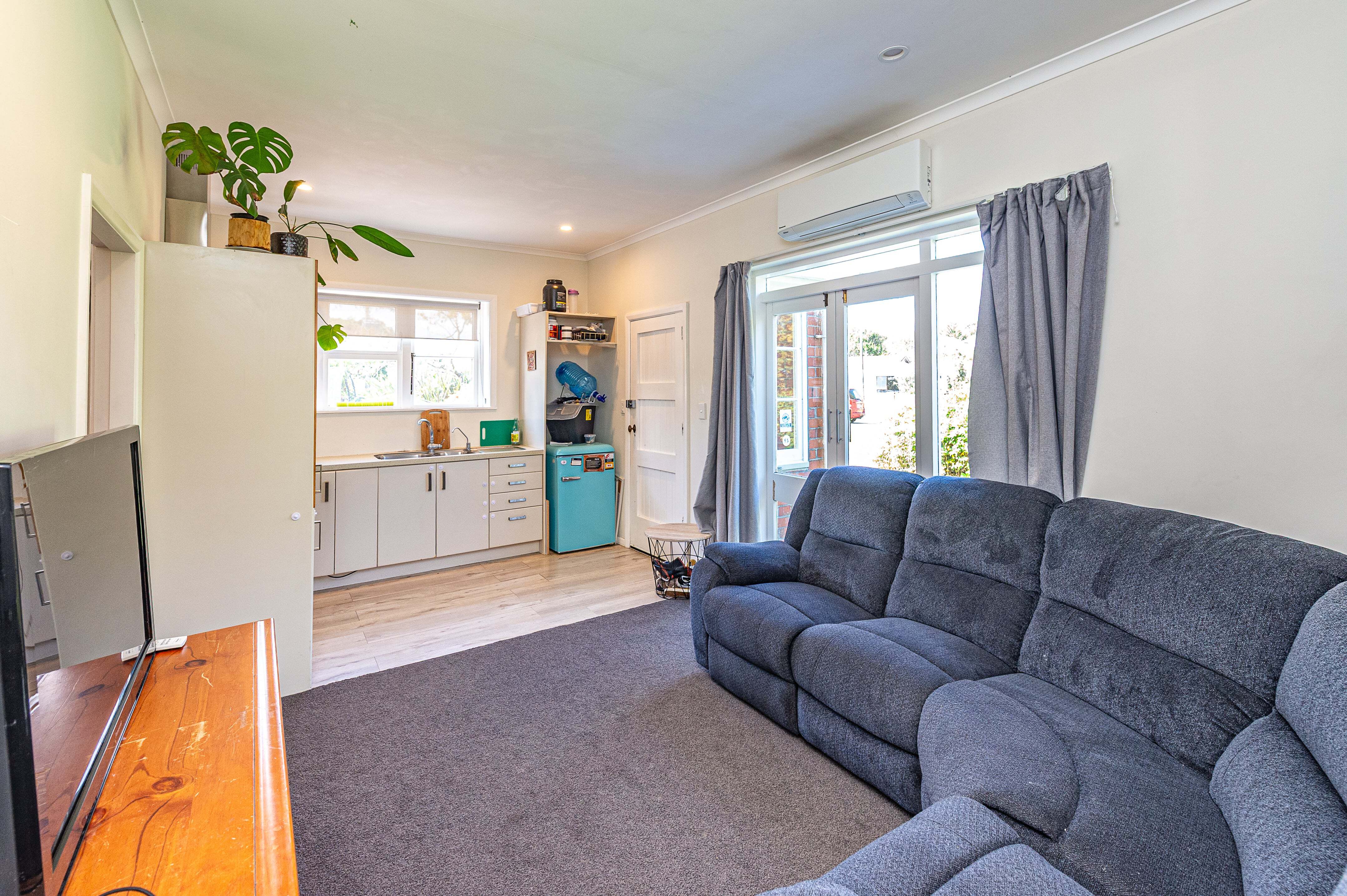 Property Picture: Ample on Anzac!