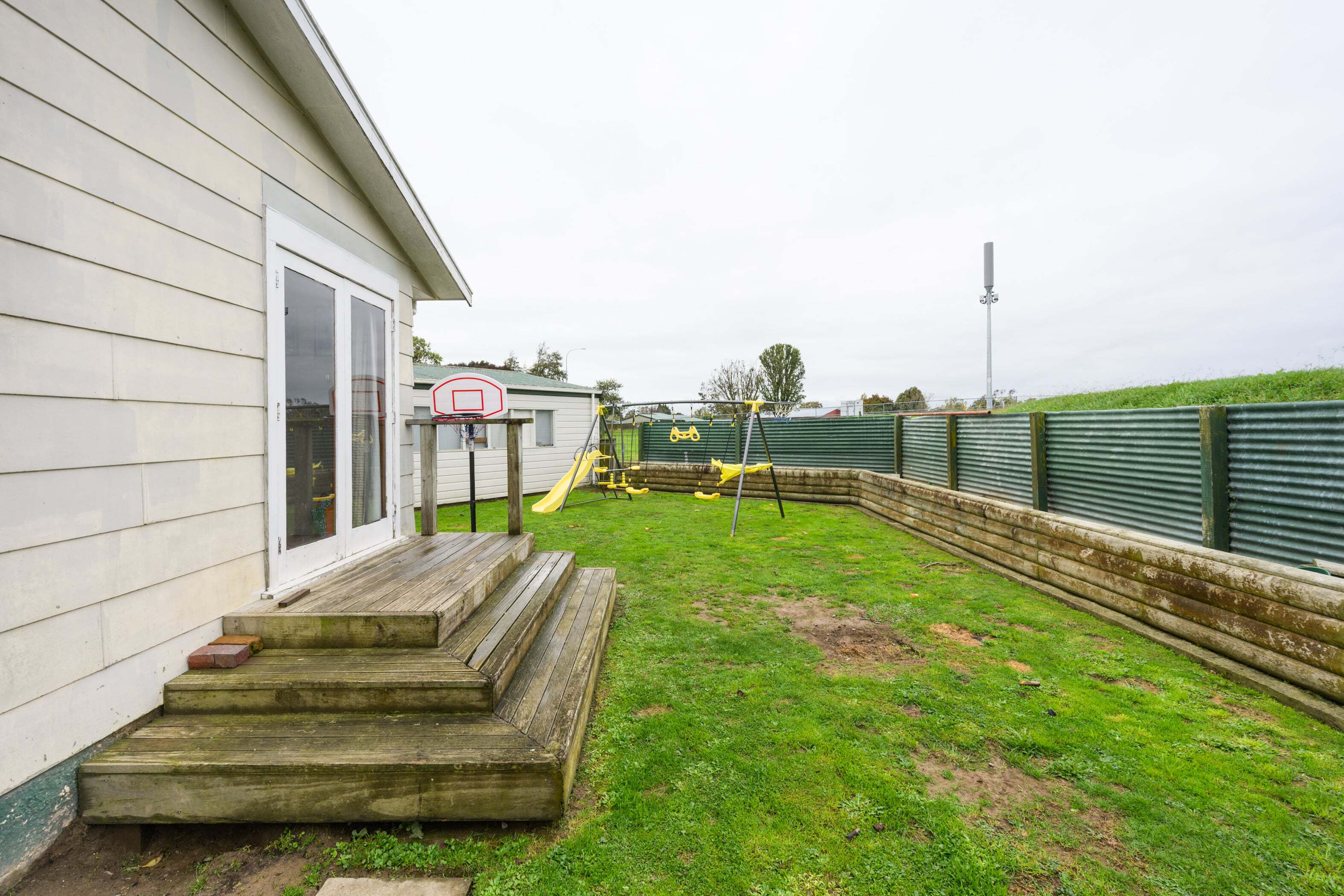 Property Picture: Spacious & Quiet 4-Bedroom Beauty