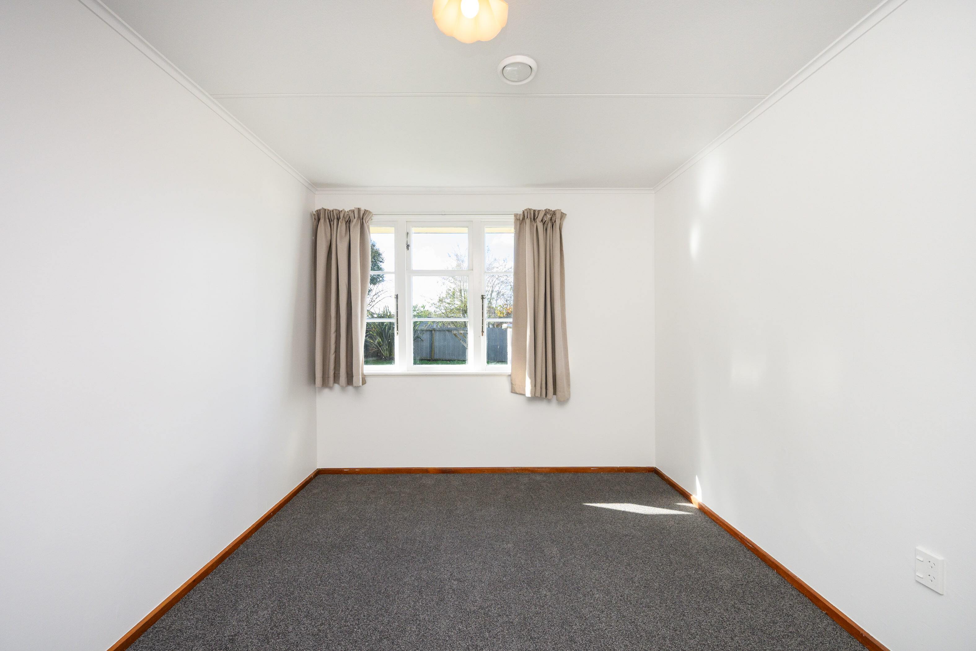Property Picture: Solid Start or Smart Investment!