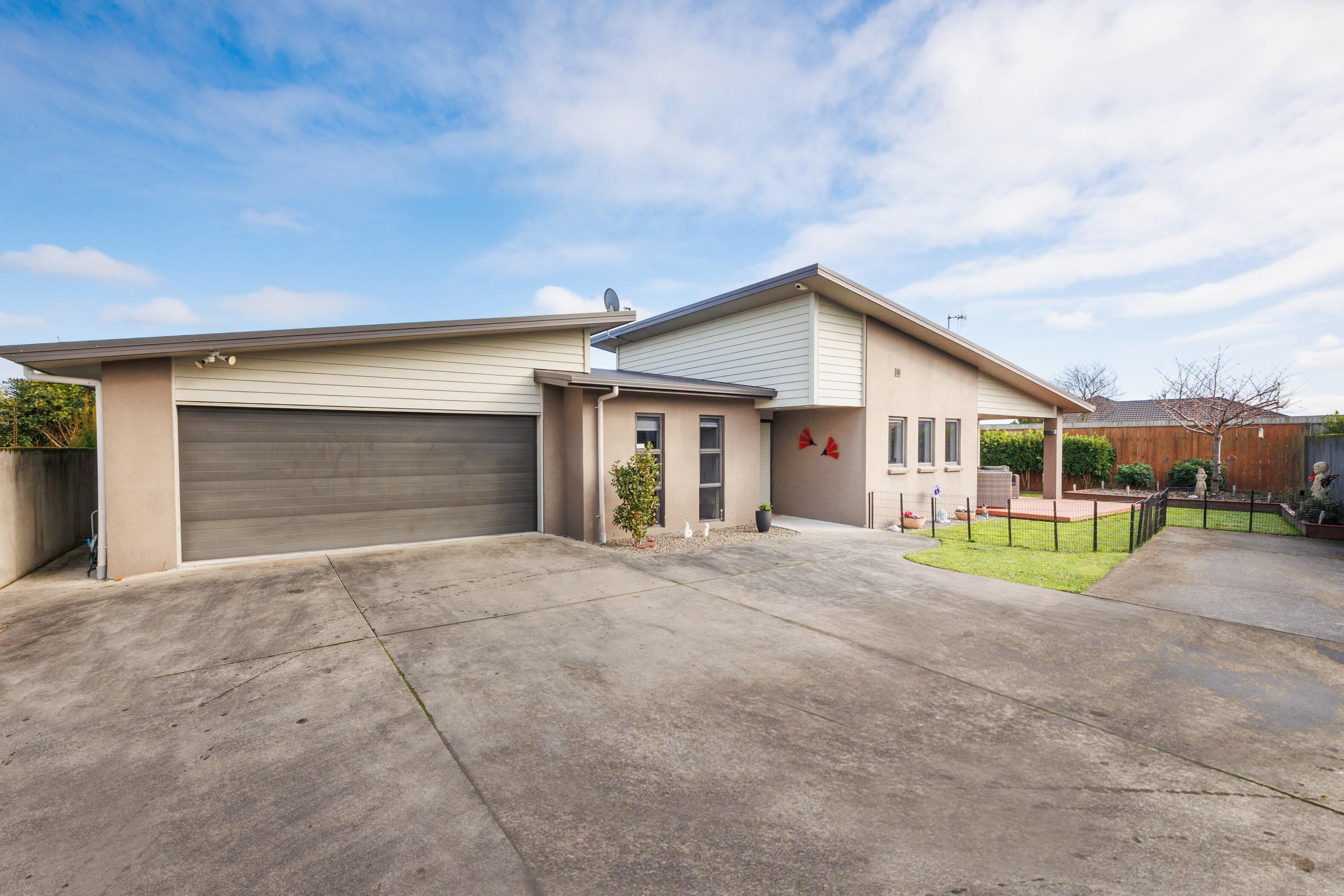 Property Picture: Modern Living With Style