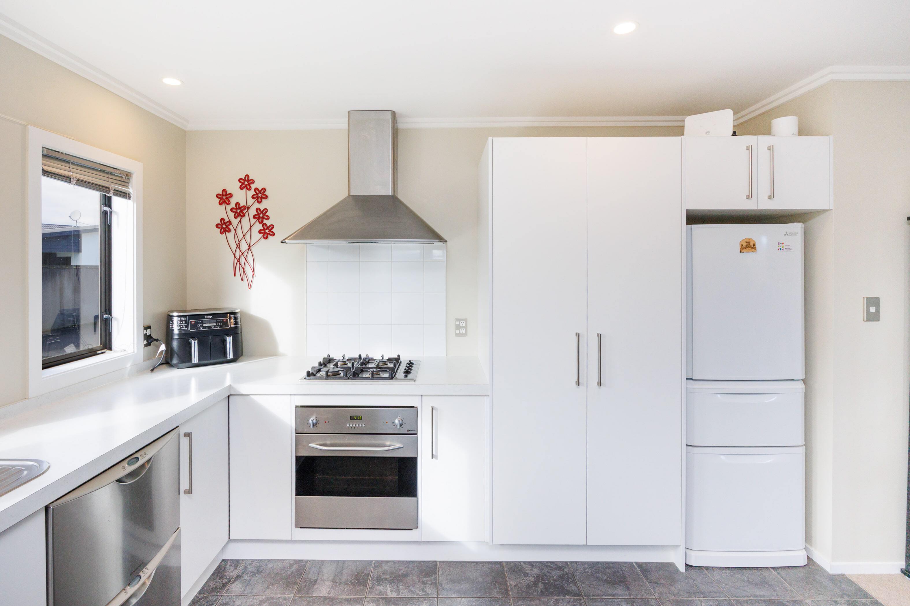 Property Picture: Modern Living With Style