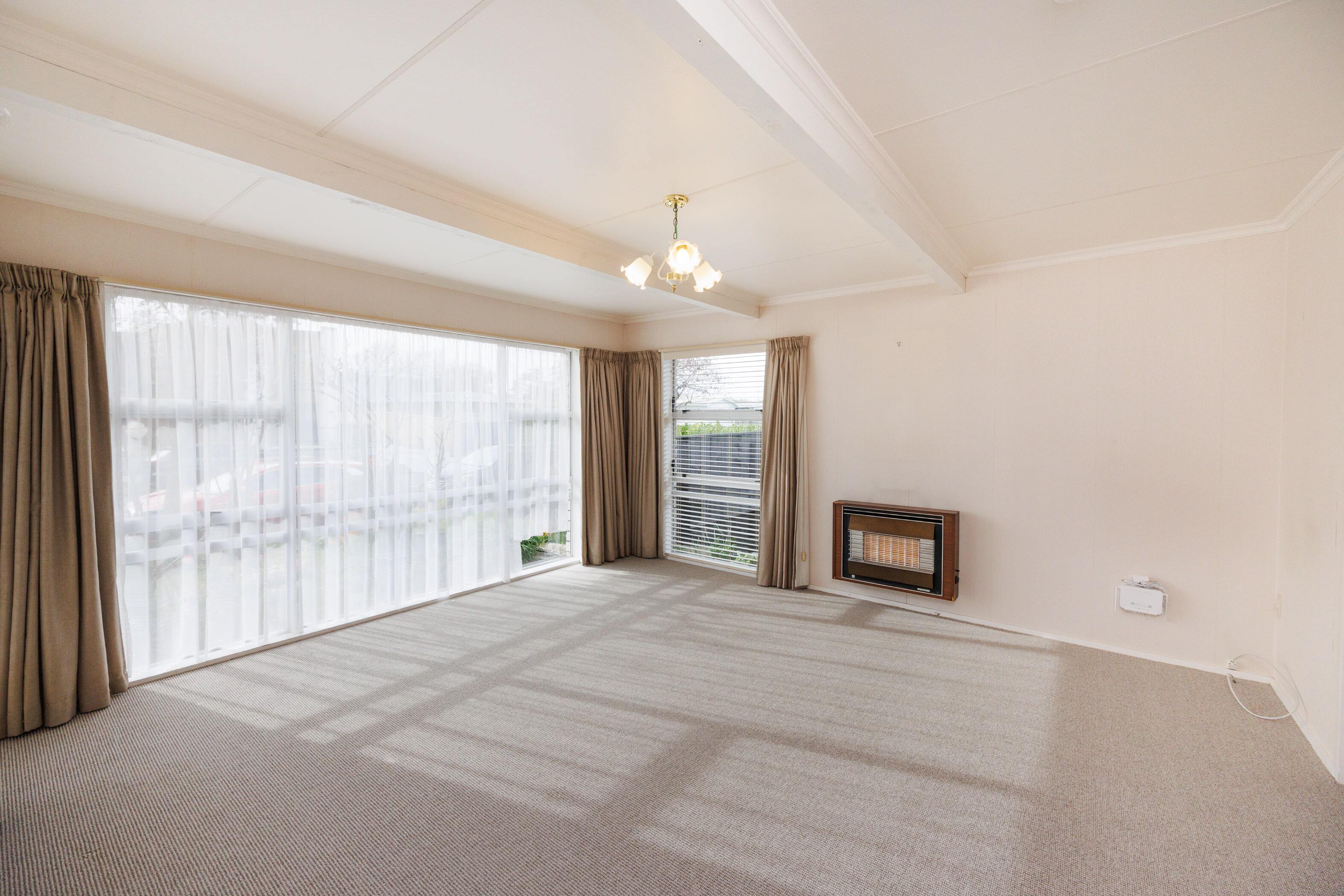 Property Picture: Easy Living, Great Location!
