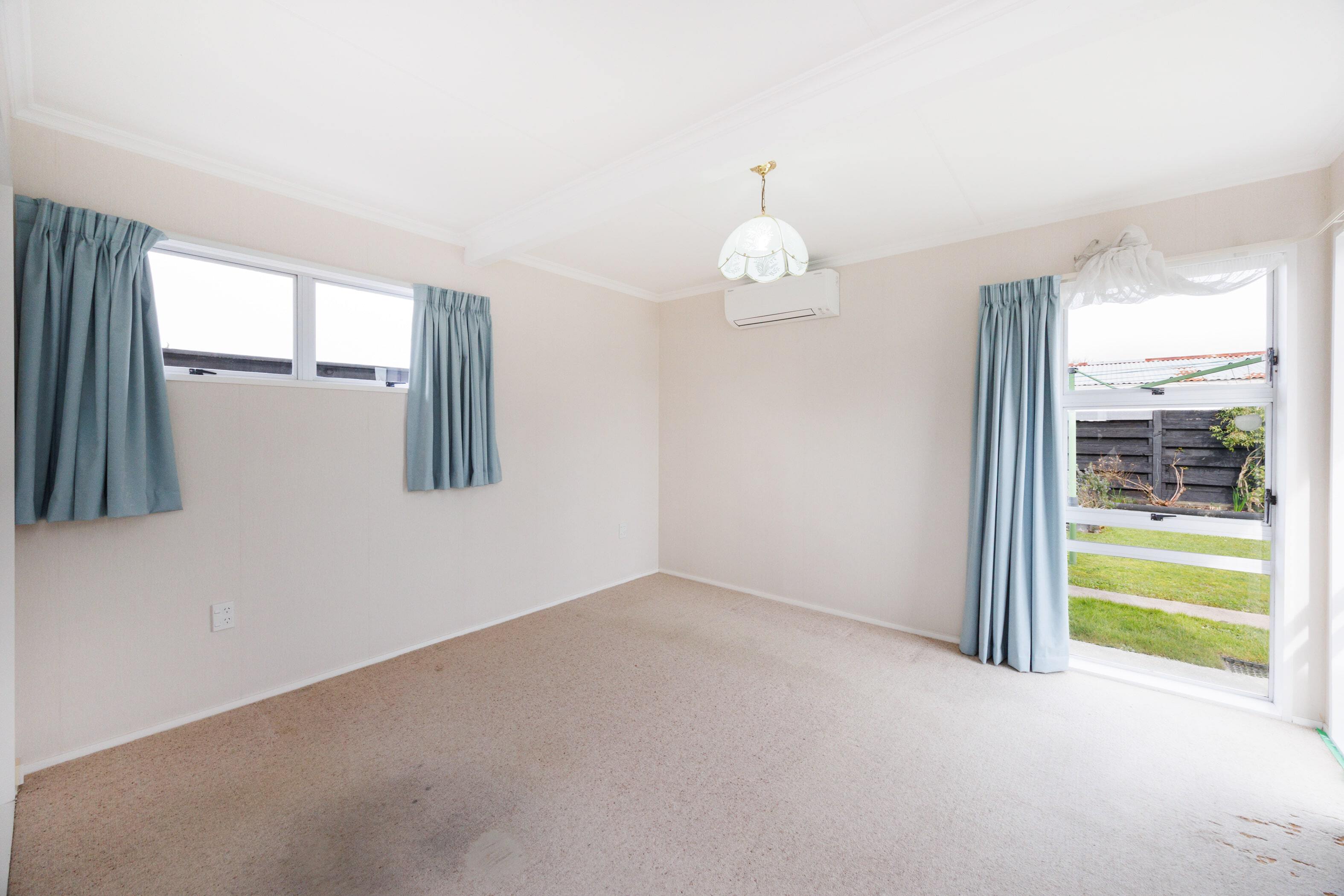 Property Picture: Easy Living, Great Location!