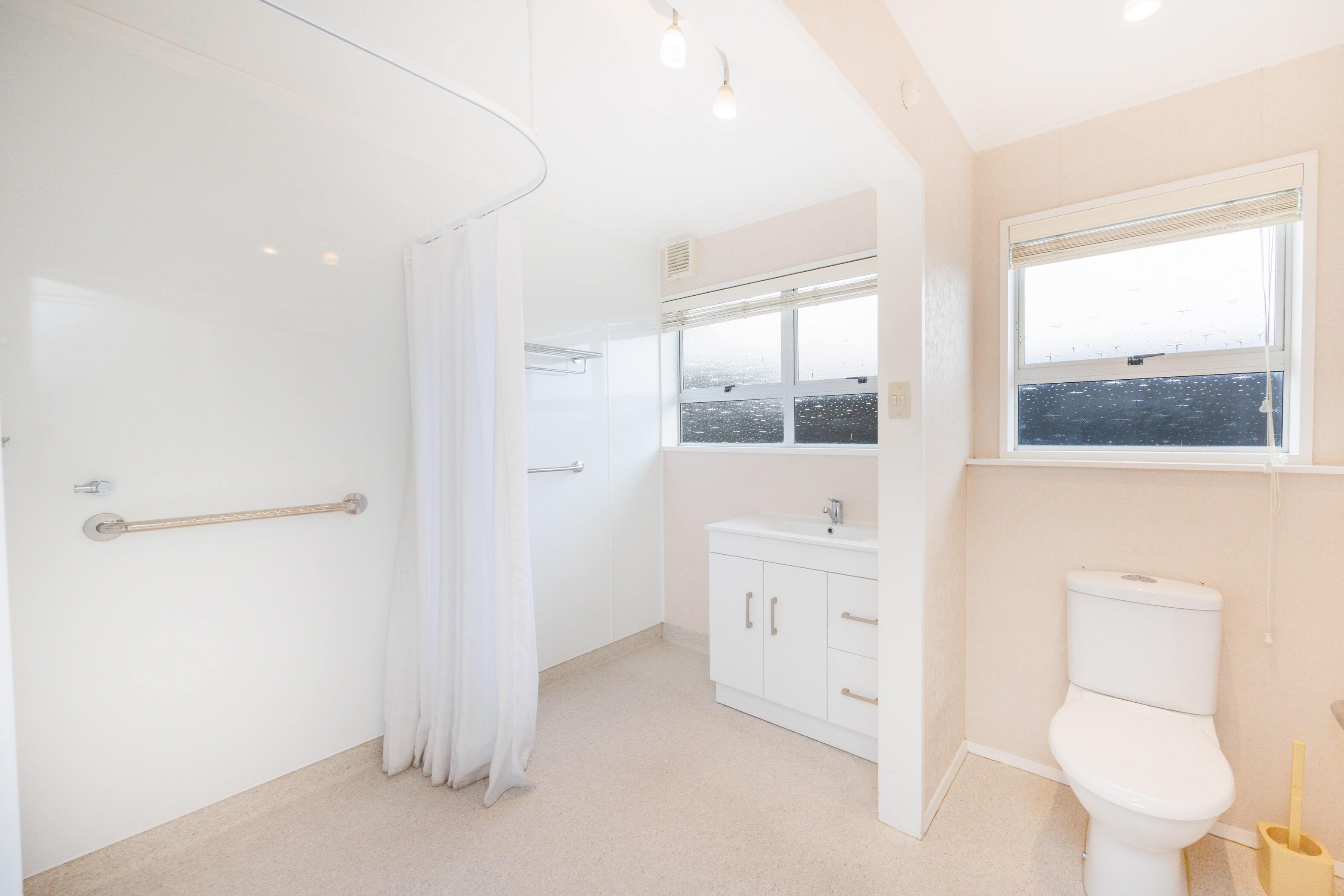 Property Picture: Easy Living, Great Location!