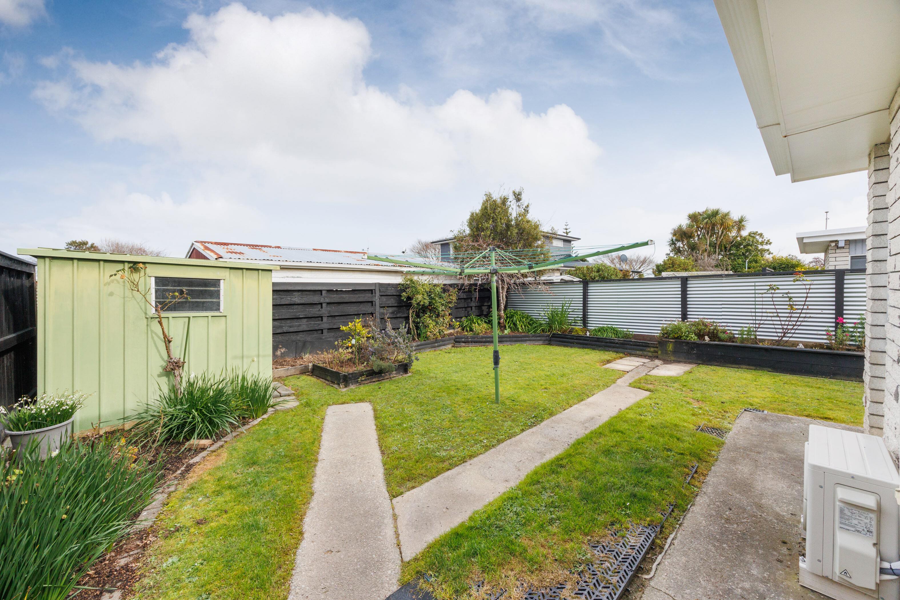 Property Picture: Easy Living, Great Location!