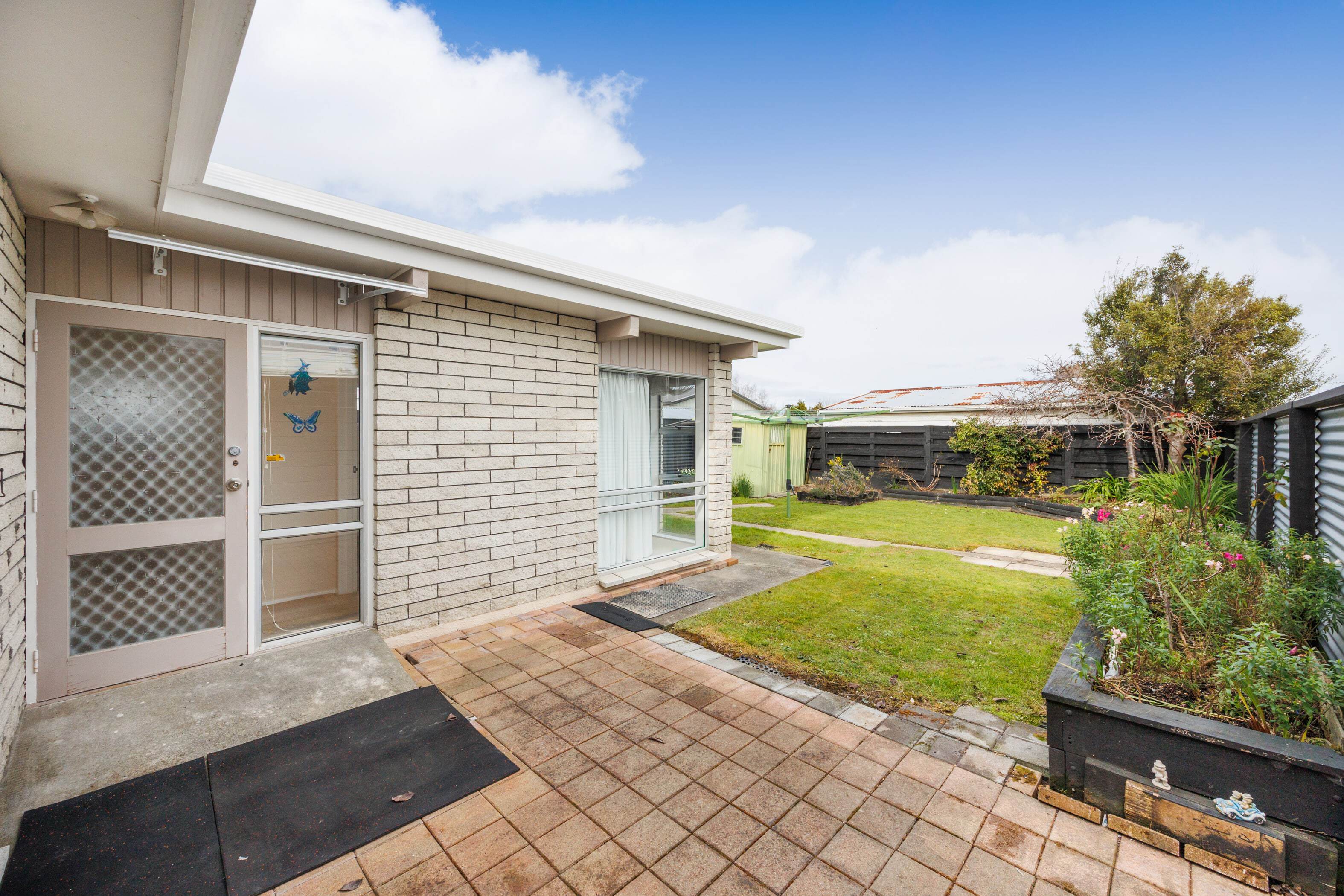 Property Picture: Easy Living, Great Location!