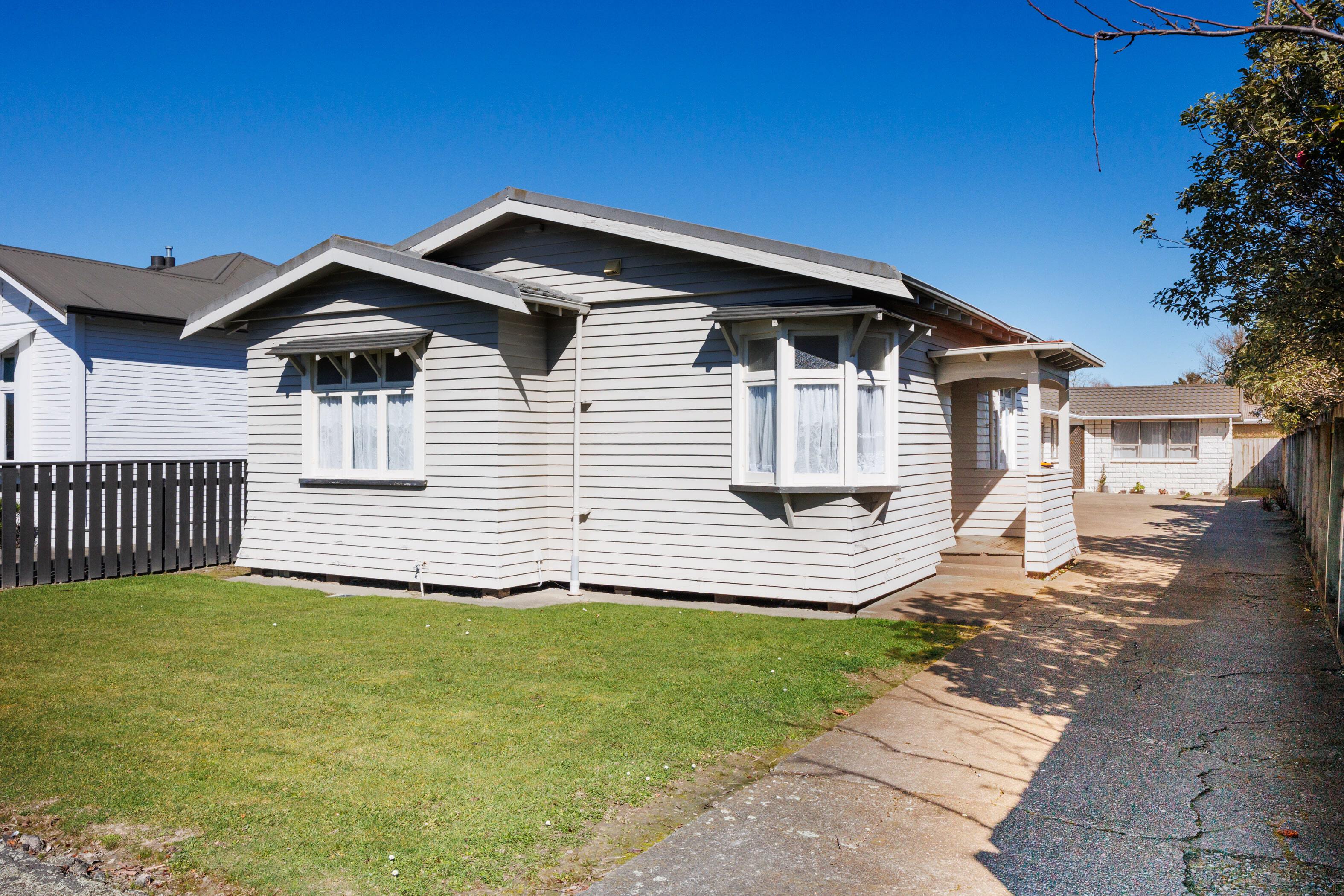 Property Picture: Hokowhitu Convenience - Walk to Town
