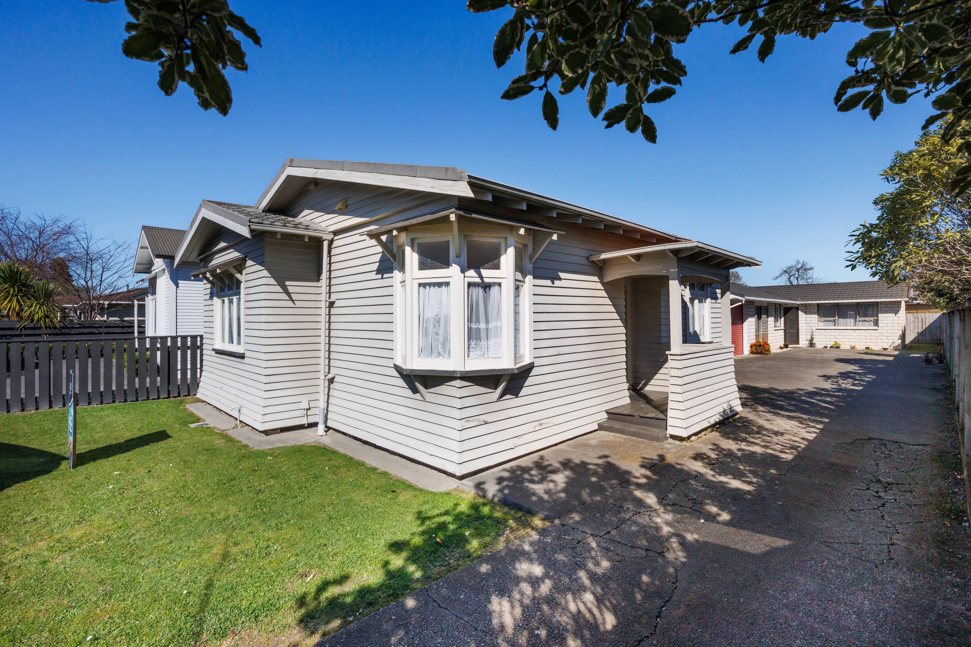 Property Picture: Hokowhitu Convenience - Walk to Town