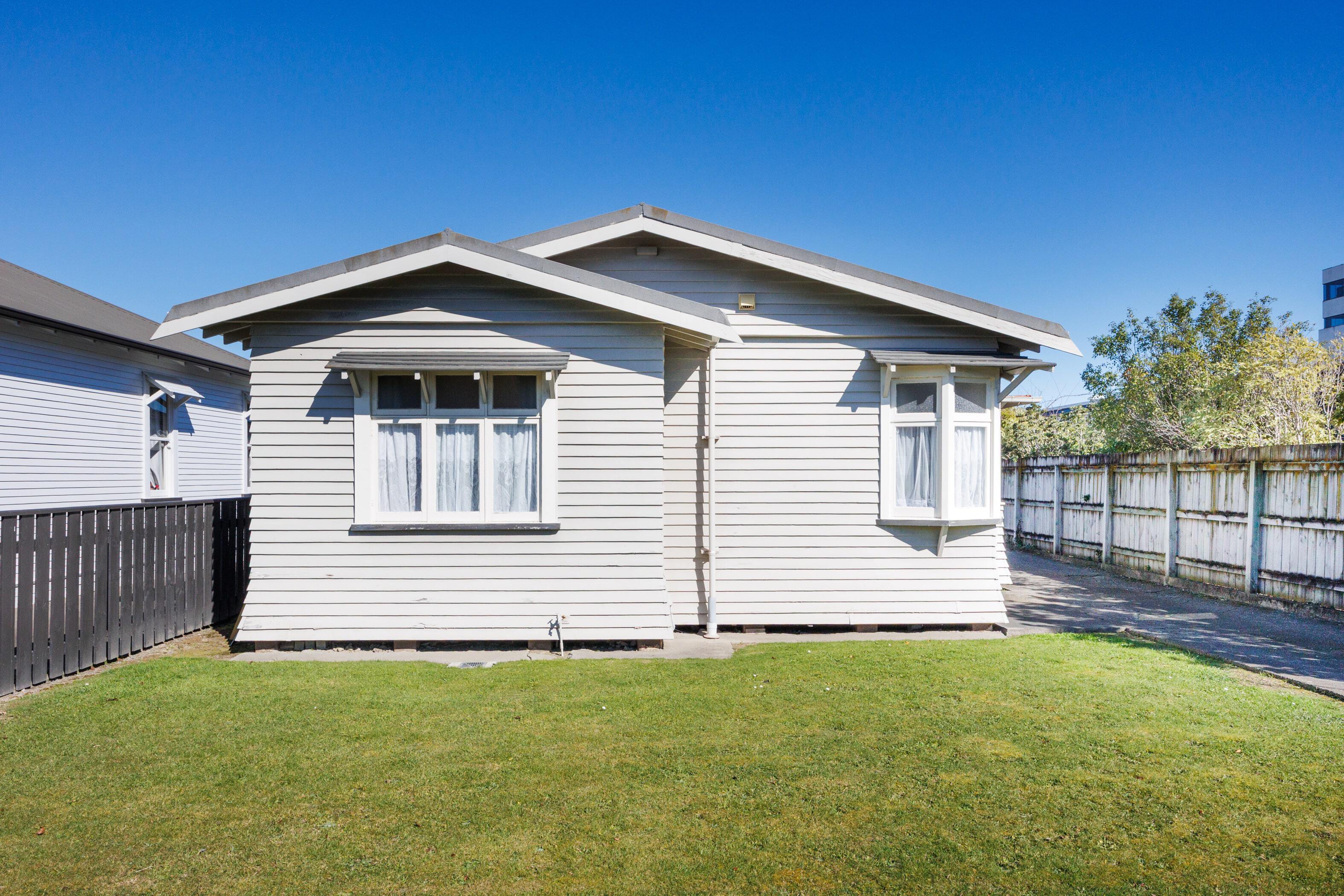 Property Picture: Hokowhitu Convenience - Walk to Town