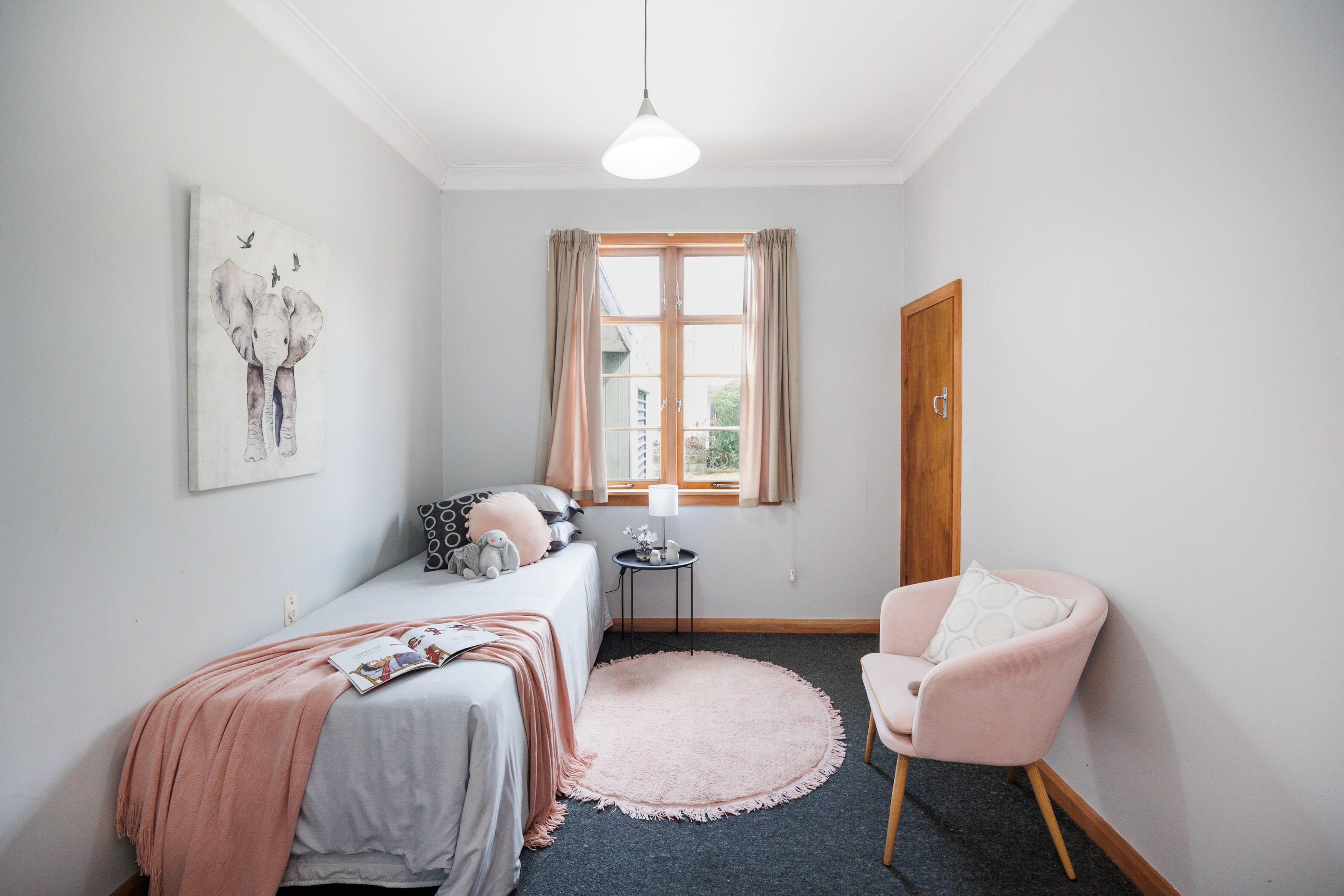 Property Picture: Smart Kick-Off In Prime Location