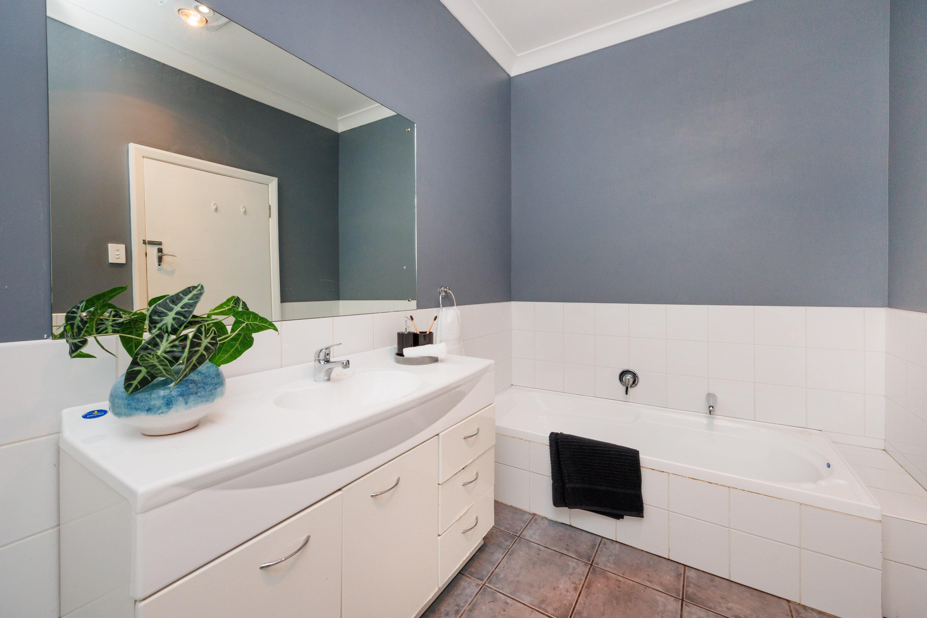 Property Picture: Smart Kick-Off In Prime Location