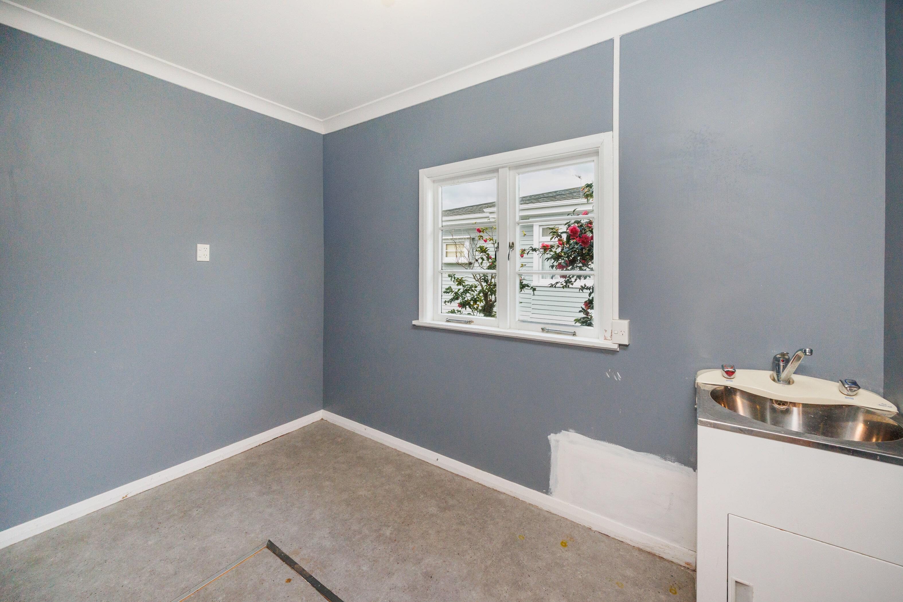 Property Picture: Smart Kick-Off In Prime Location