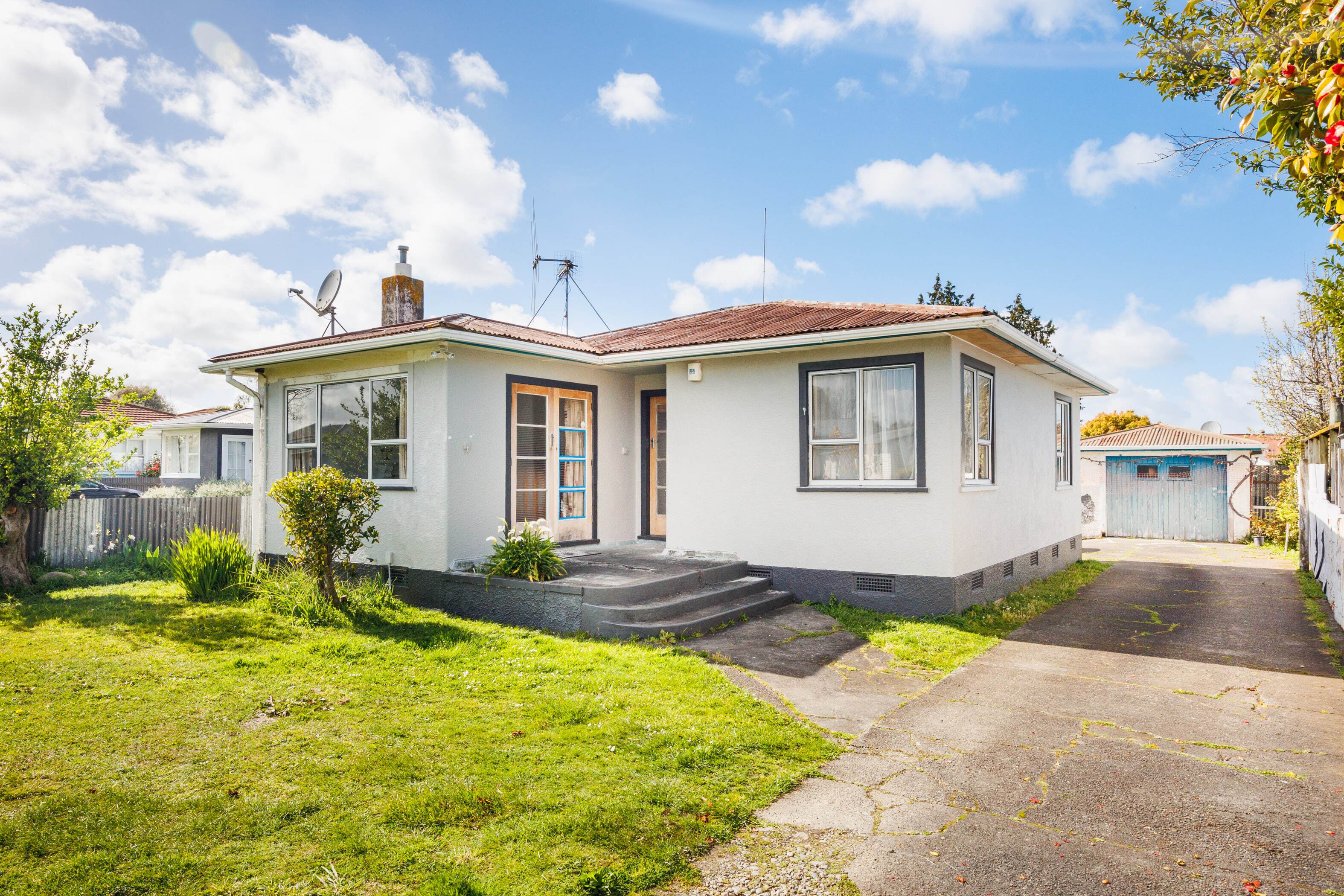 Property Picture: Bring Your Vision Here!