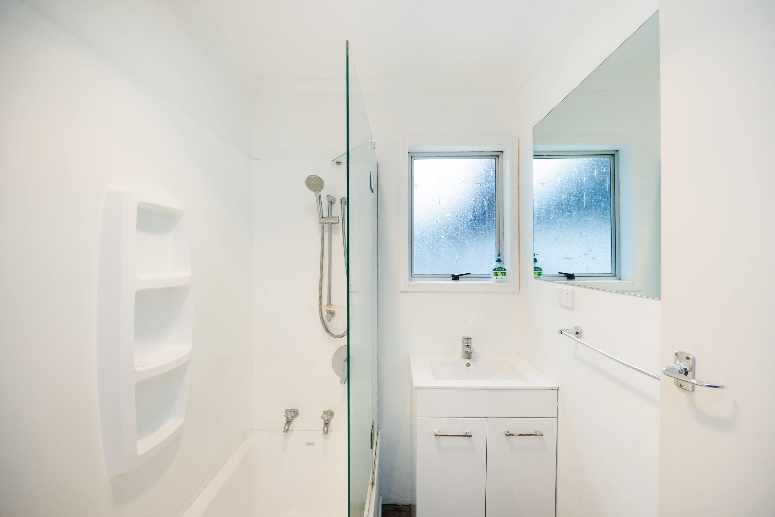 Property Picture: Smart Investment with Great Potential!