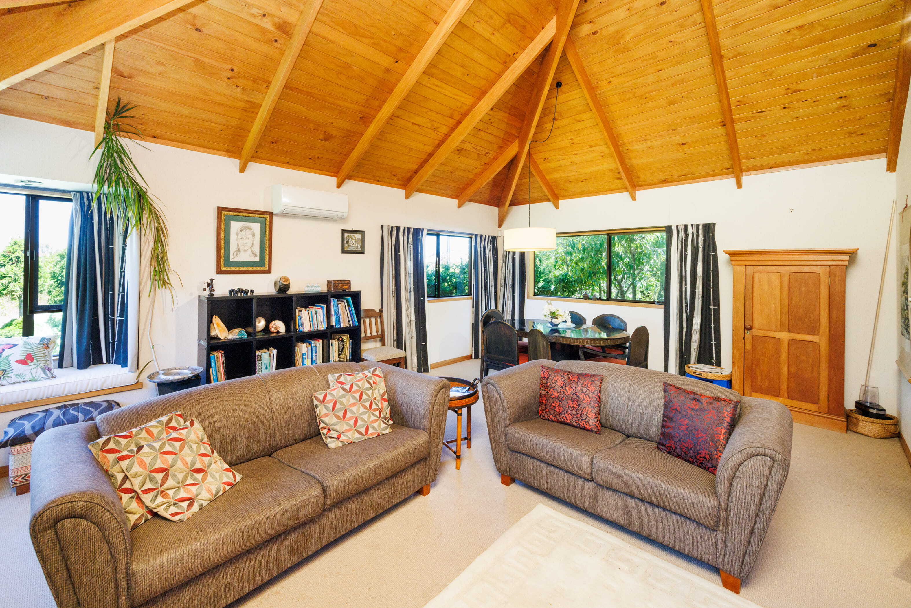 Property Picture: Room for the Boat, the Family & the Beach Toys