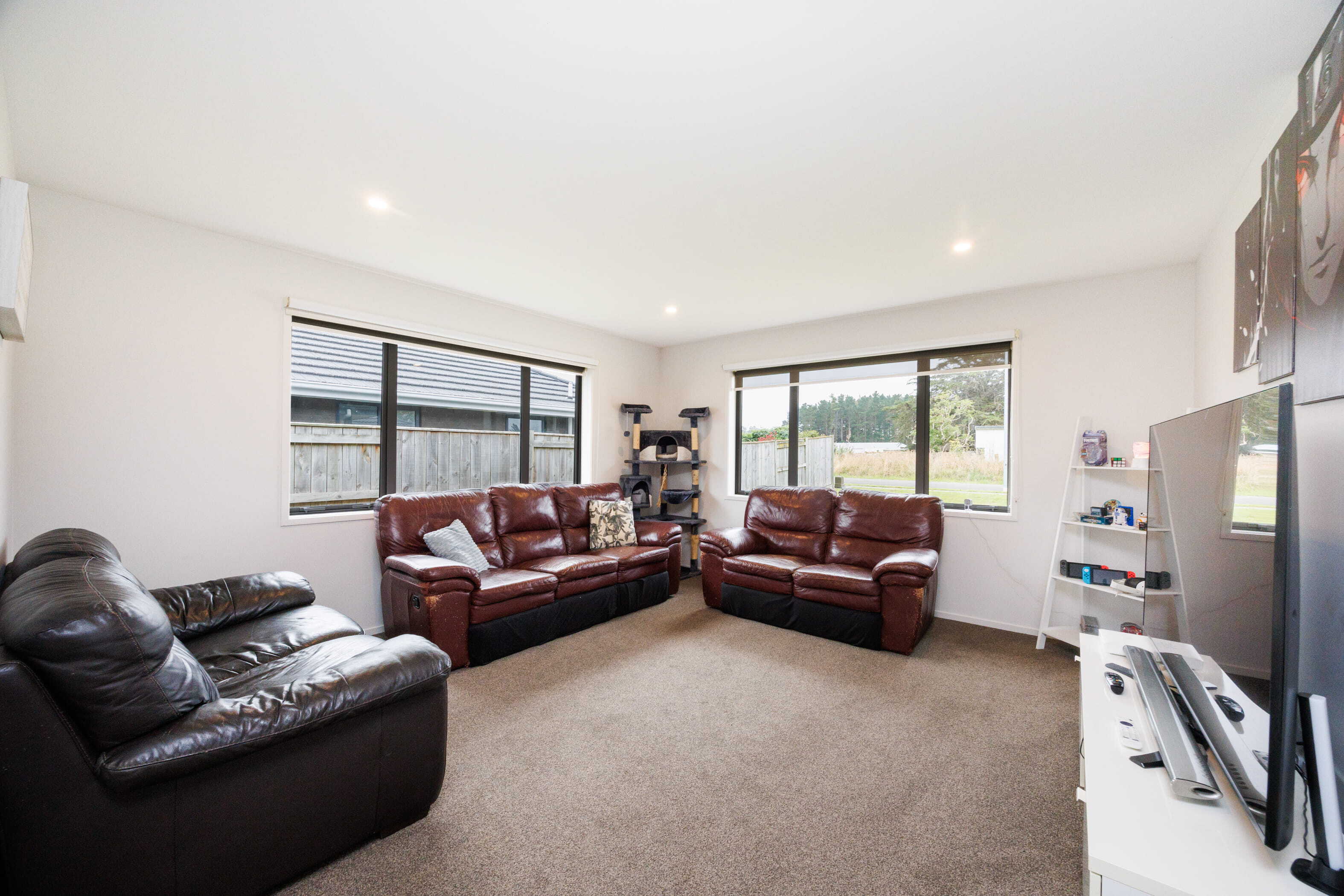 Property Picture: The Perfect Modern Living-Built in 2021