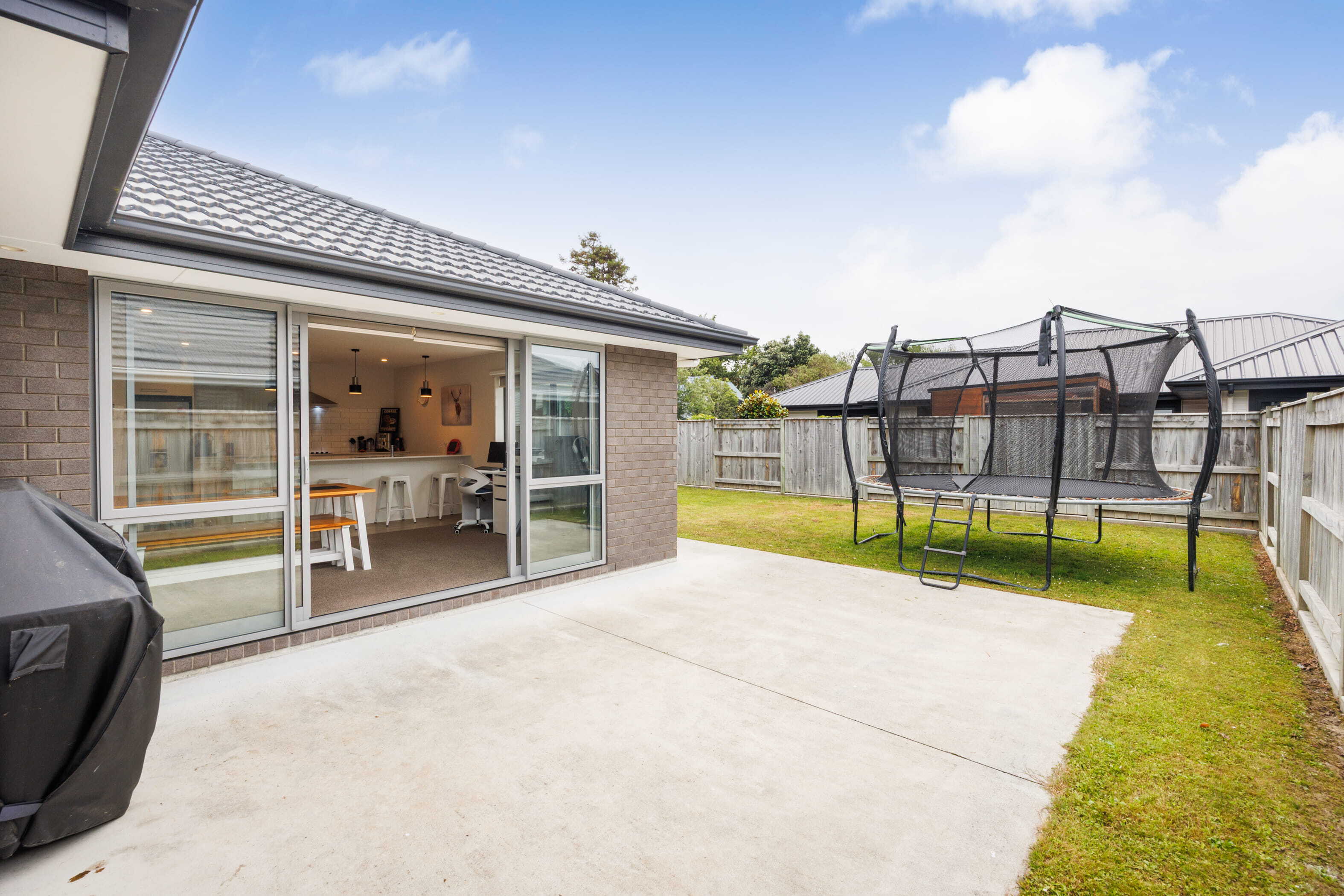 Property Picture: The Perfect Modern Living-Built in 2021