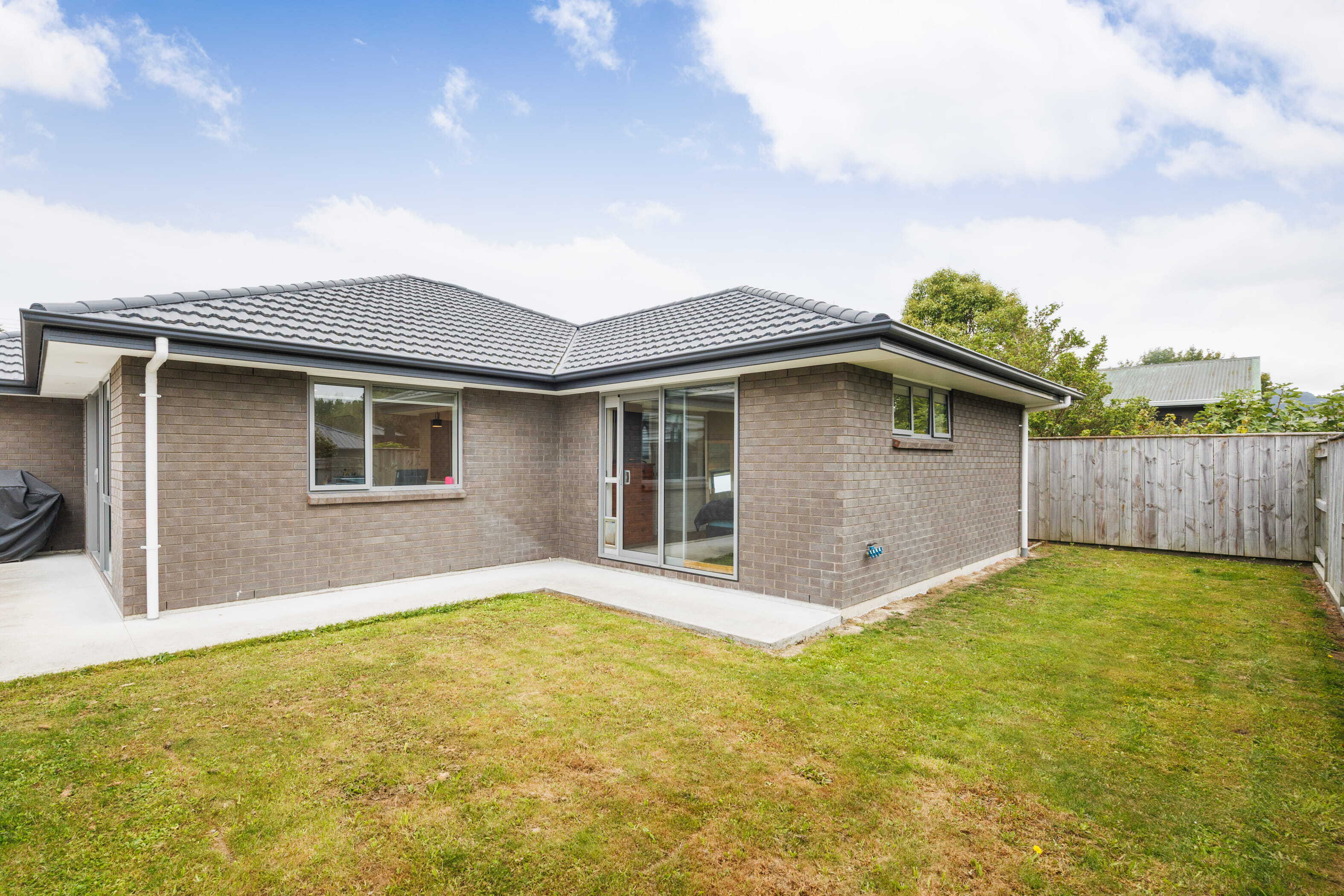 Property Picture: The Perfect Modern Living-Built in 2021