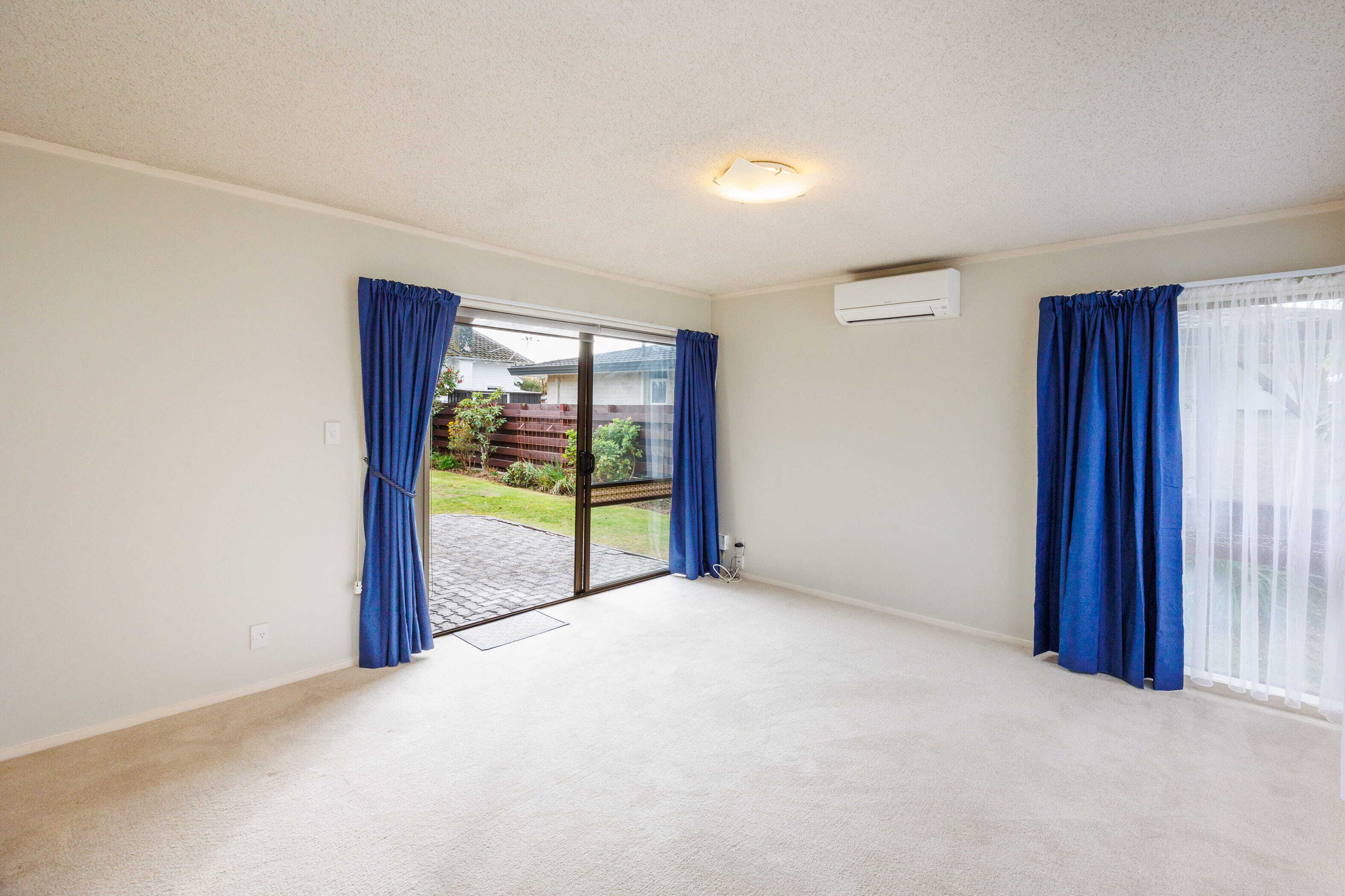Property Picture: Solid Brick, Sunny Rooms, Super Central!