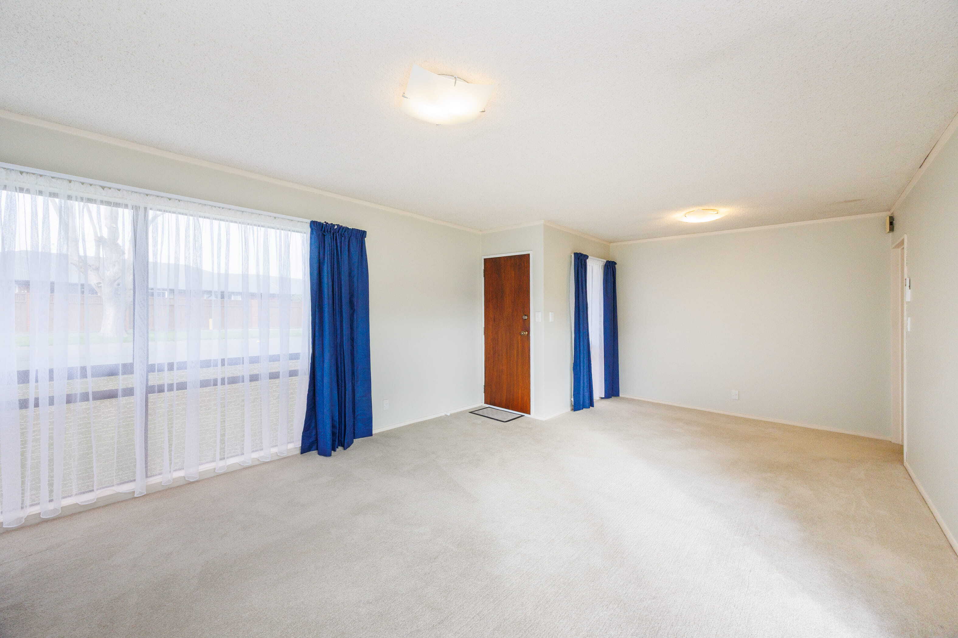 Property Picture: Solid Brick, Sunny Rooms, Super Central!