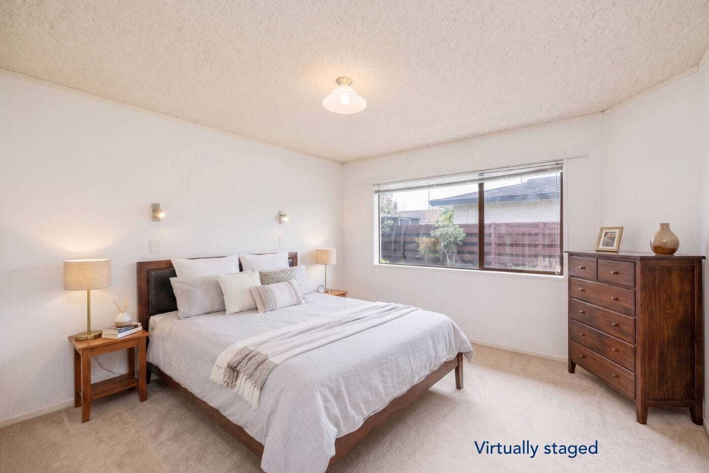 Property Picture: Solid Brick, Sunny Rooms, Super Central!