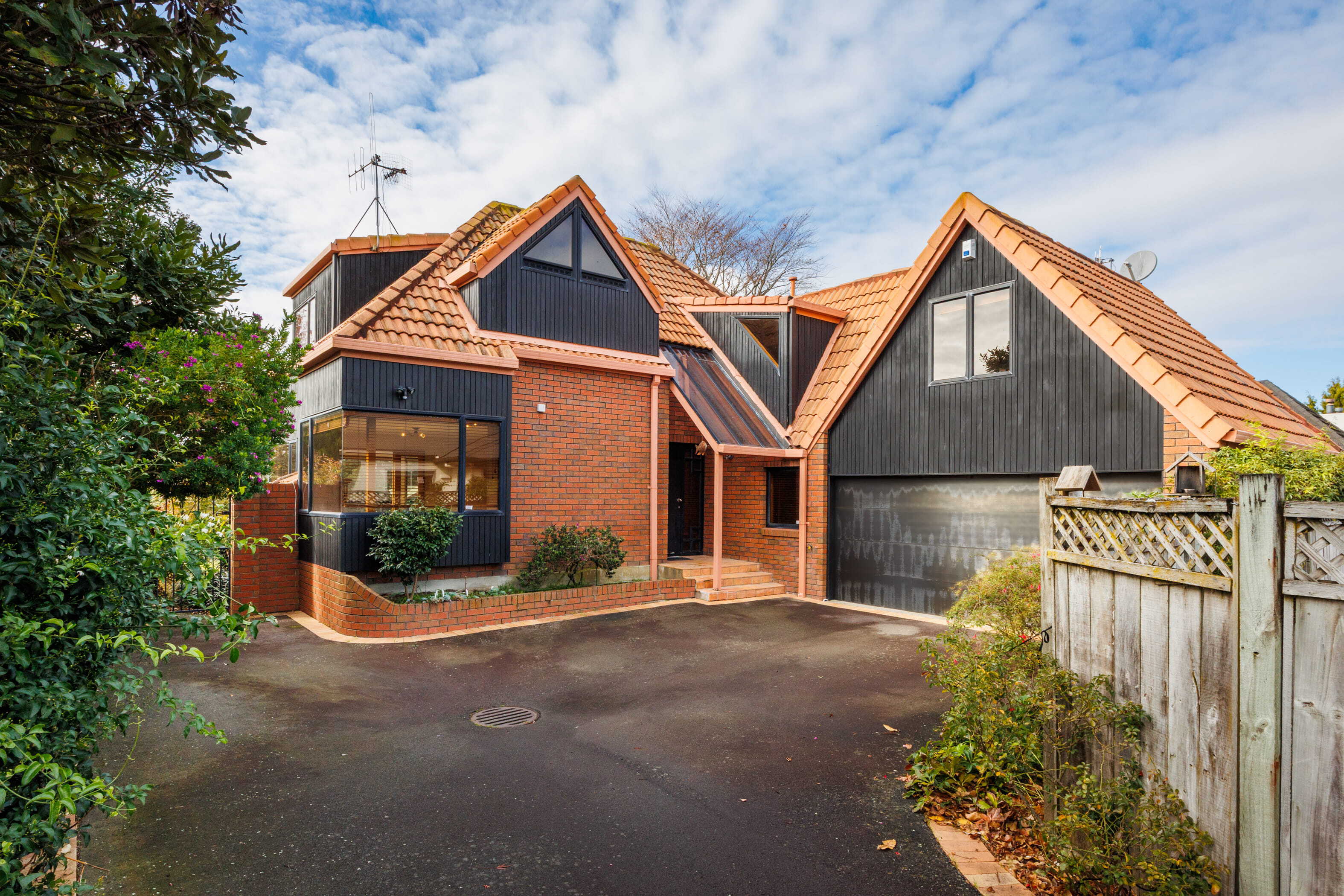 Property Picture: Prestigious Parkside on a Grand Scale