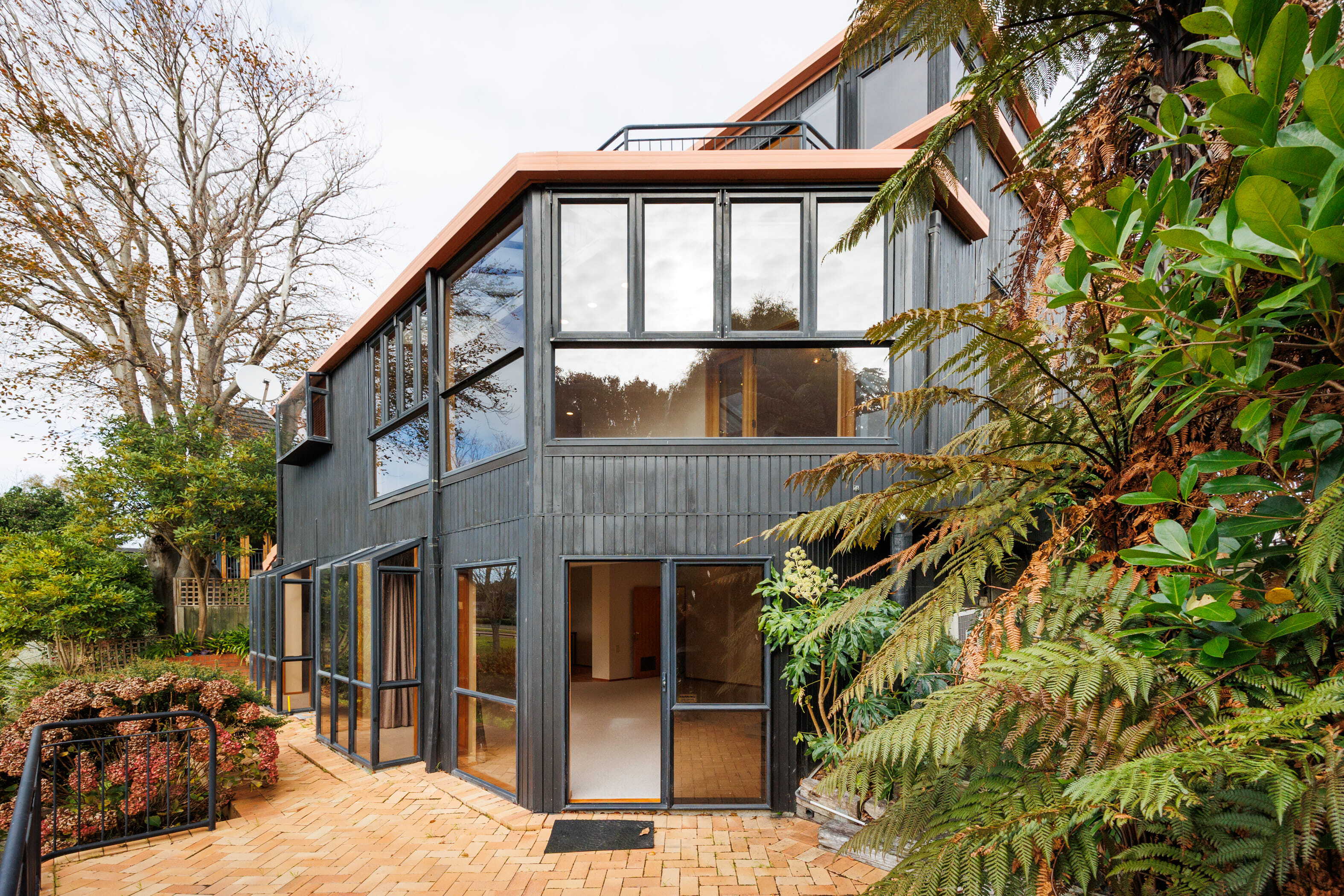 Property Picture: Prestigious Parkside on a Grand Scale