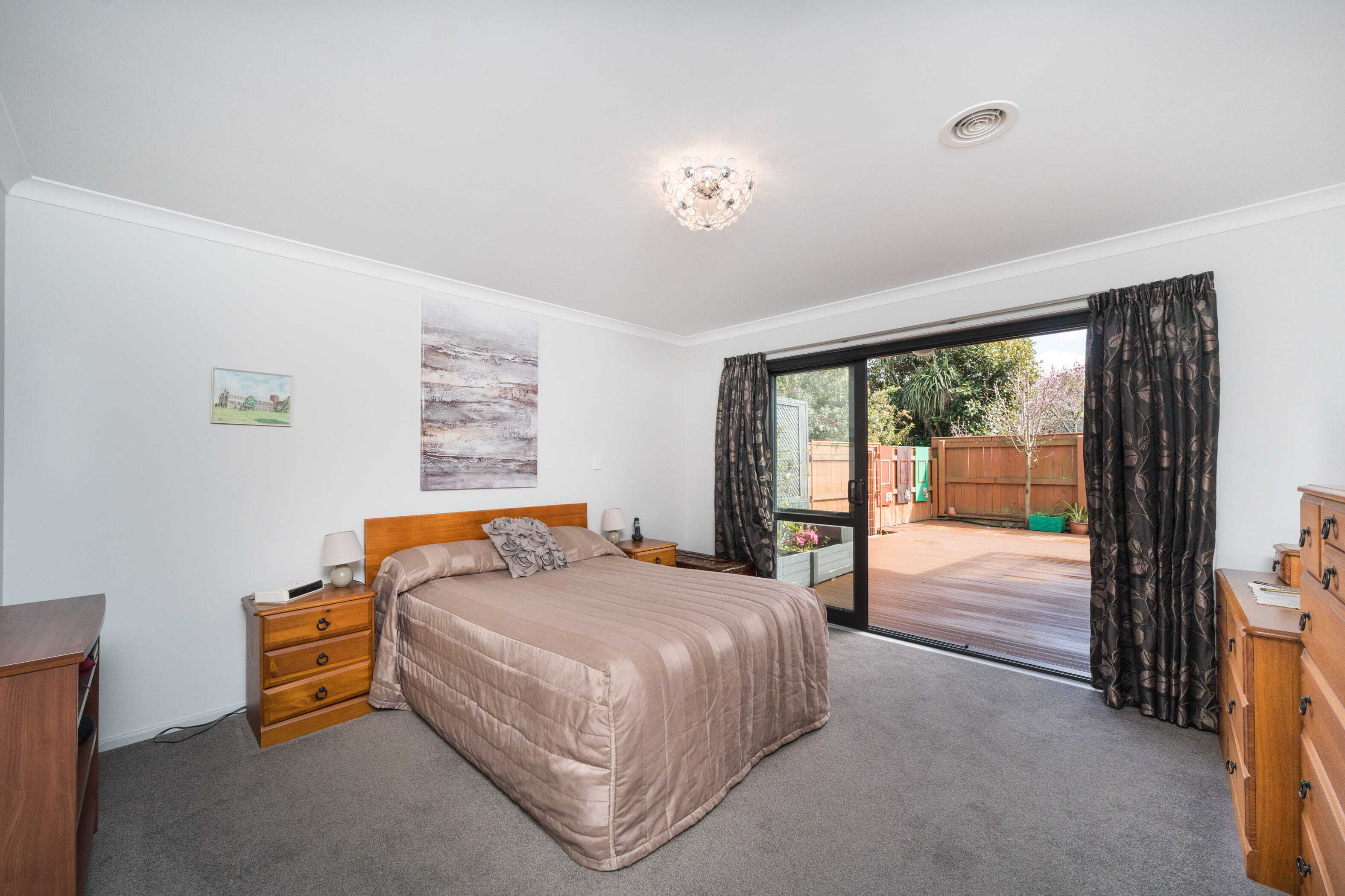 Property Picture: Easy-Care Brick, Maximum Space