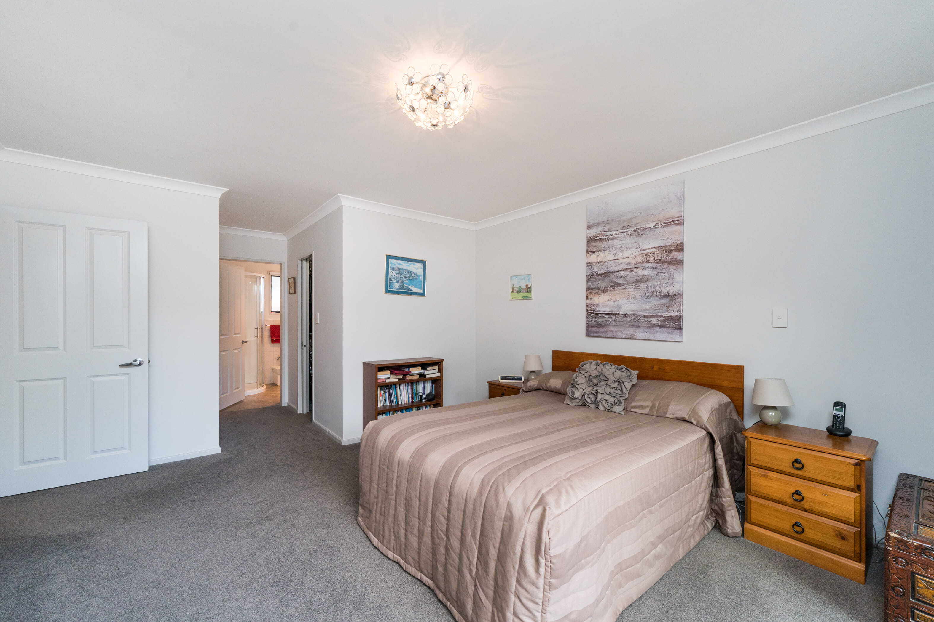 Property Picture: Easy-Care Brick, Maximum Space