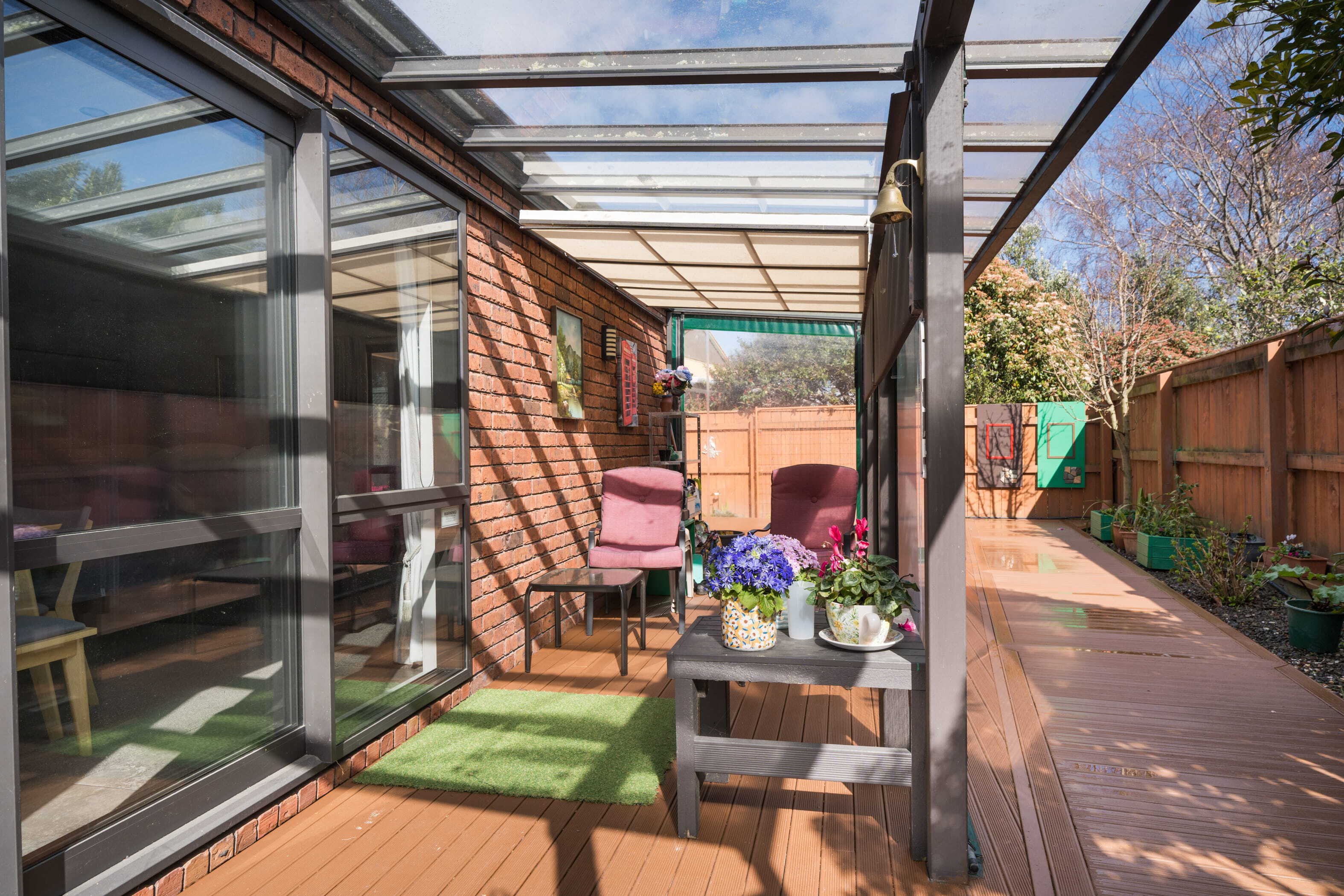 Property Picture: Easy-Care Brick, Maximum Space