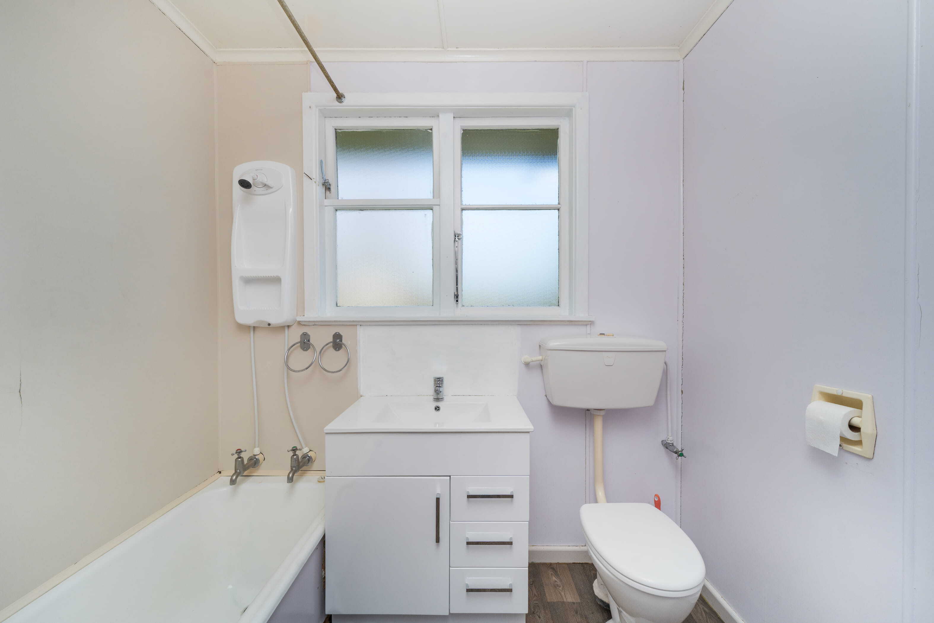 Property Picture: Bring your paintbrush and your vision!