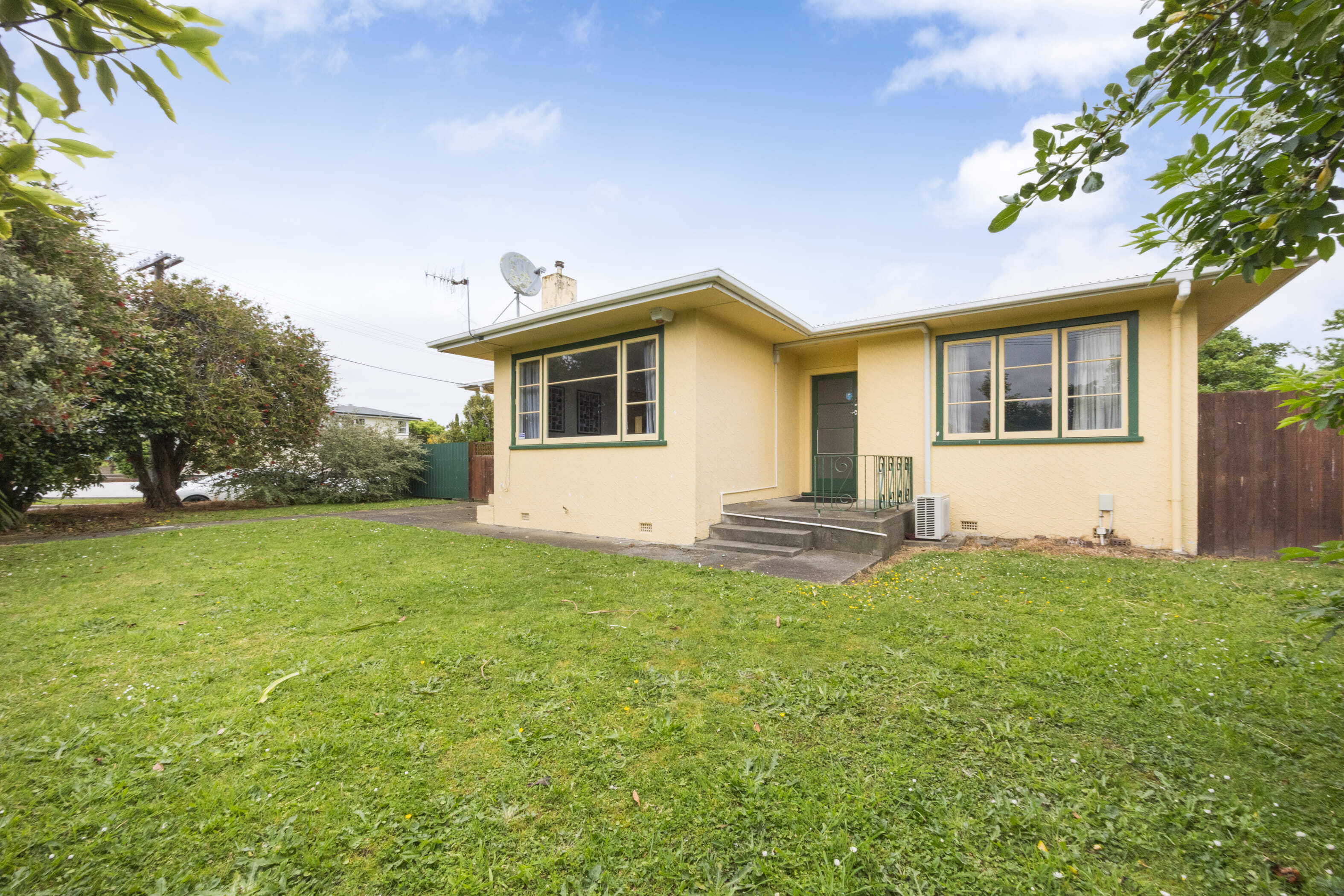 Property Picture: Riverdale Cul-de-sac with amazing opportunity!