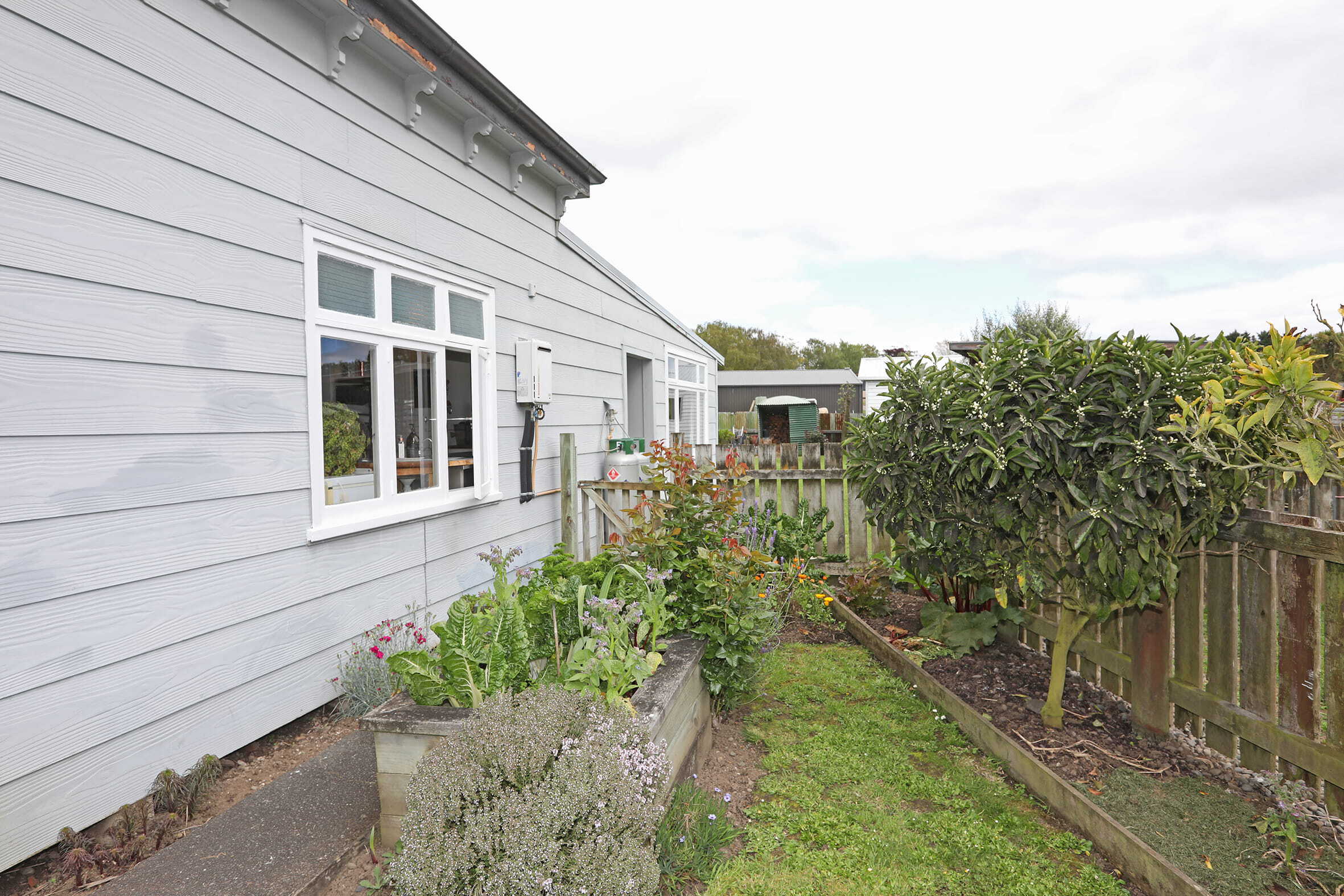 Property Picture: Quiet country living close to town