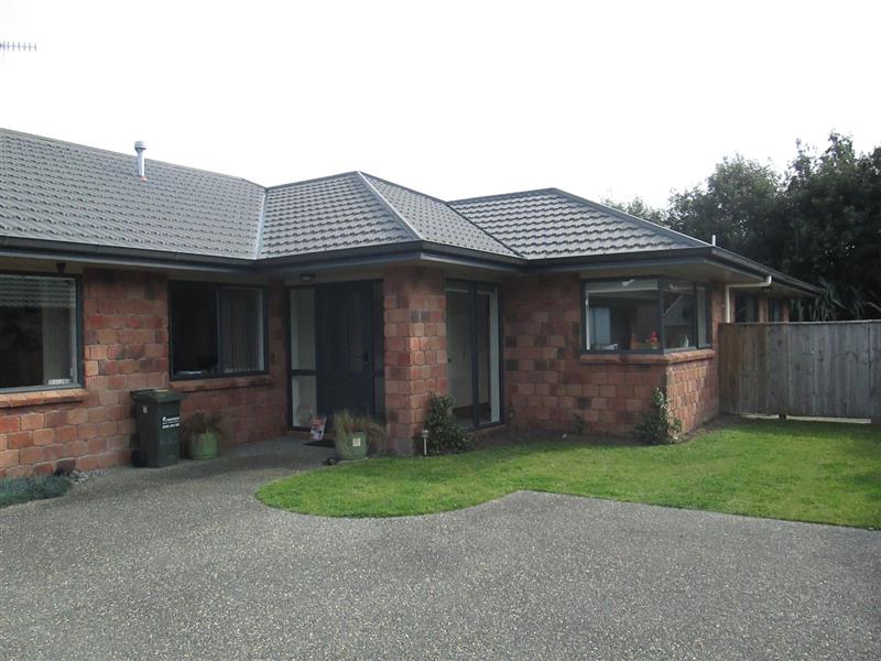 Paraparaumu - 4 Bedrooms