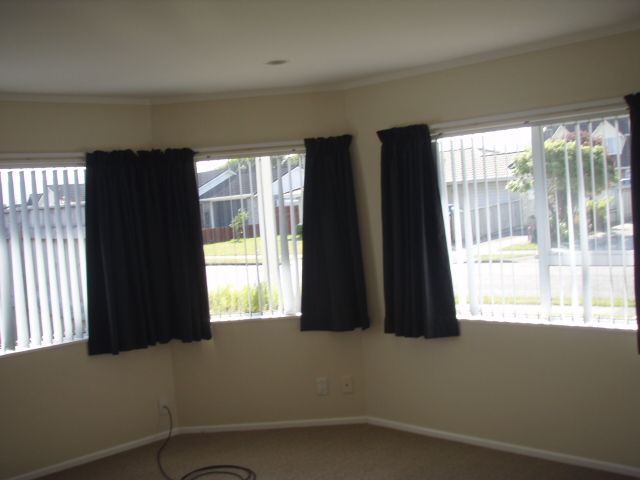 Paraparaumu - 3 Bedrooms