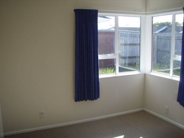 Paraparaumu - 3 Bedrooms