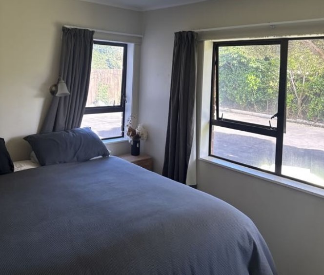 Paraparaumu Beach - 3 Bedrooms