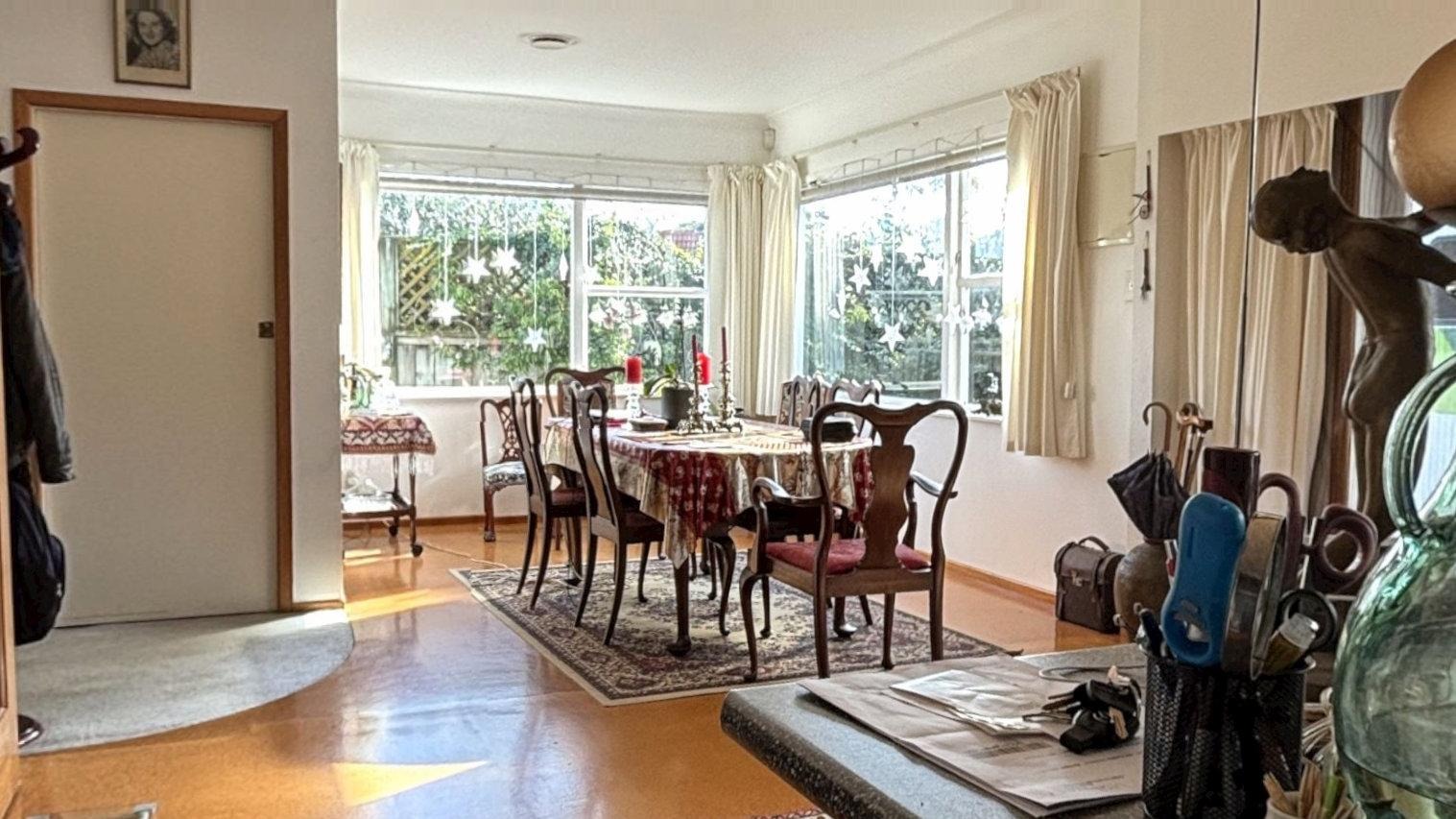 Waikanae - 4 Bedrooms