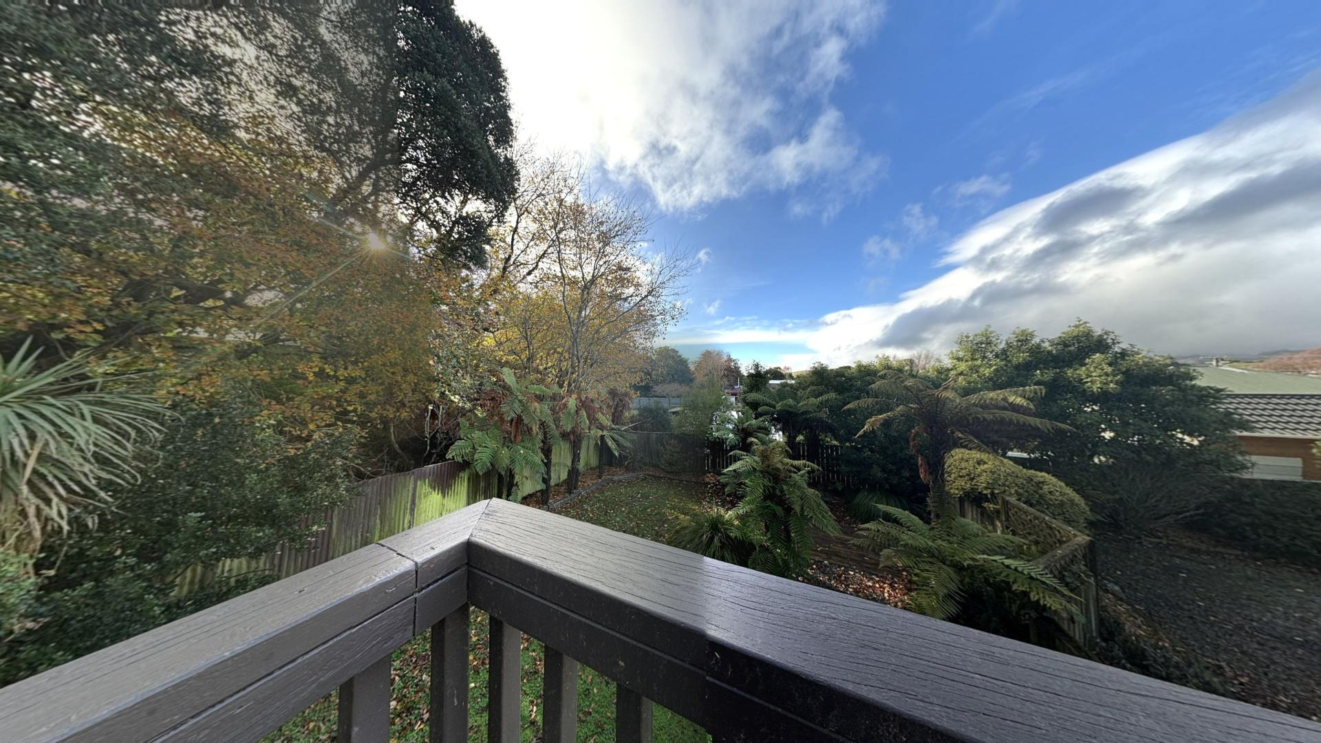 Raumati Beach - 4 Bedrooms