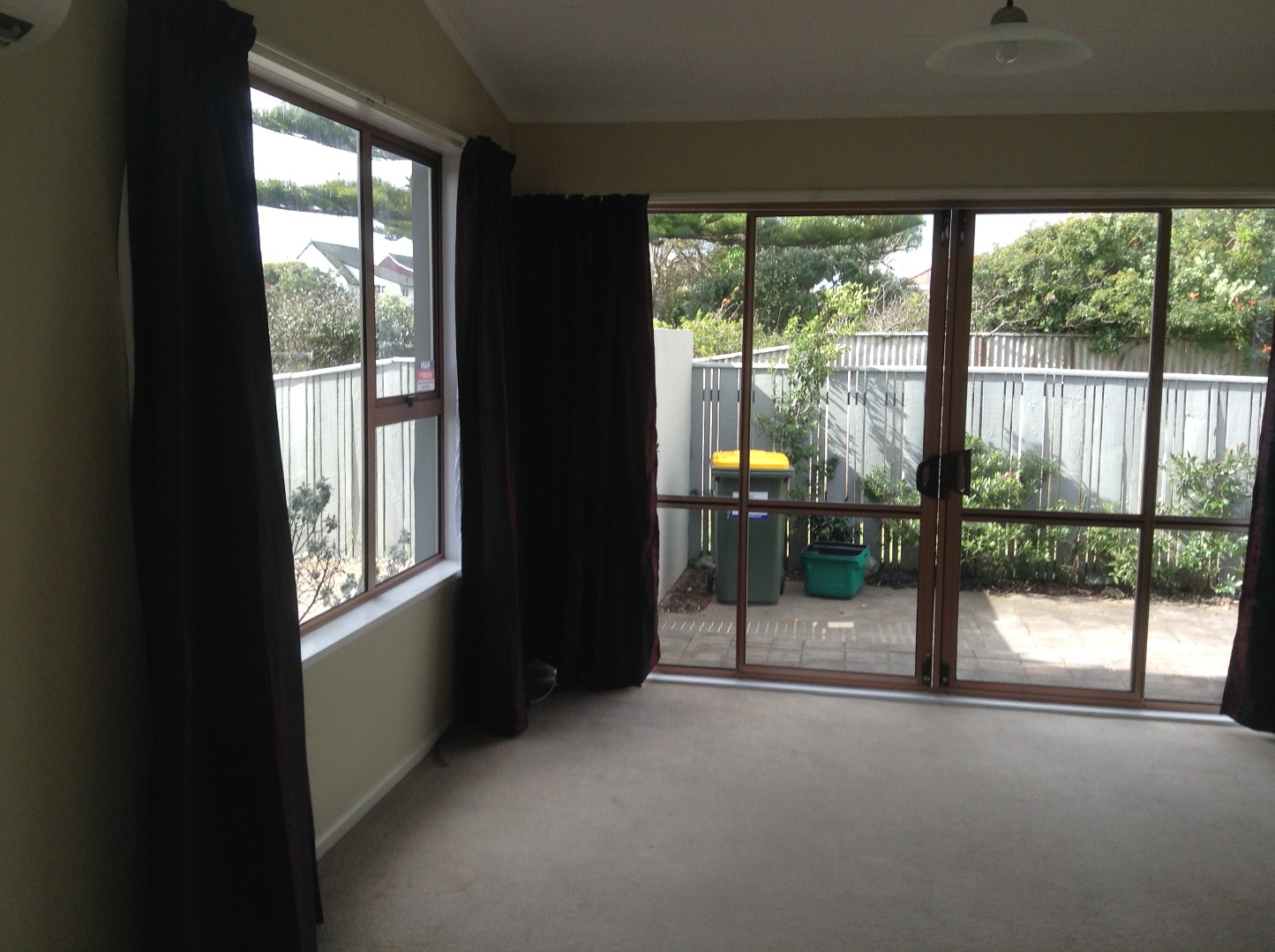 Paraparaumu Beach - 3 Bedrooms