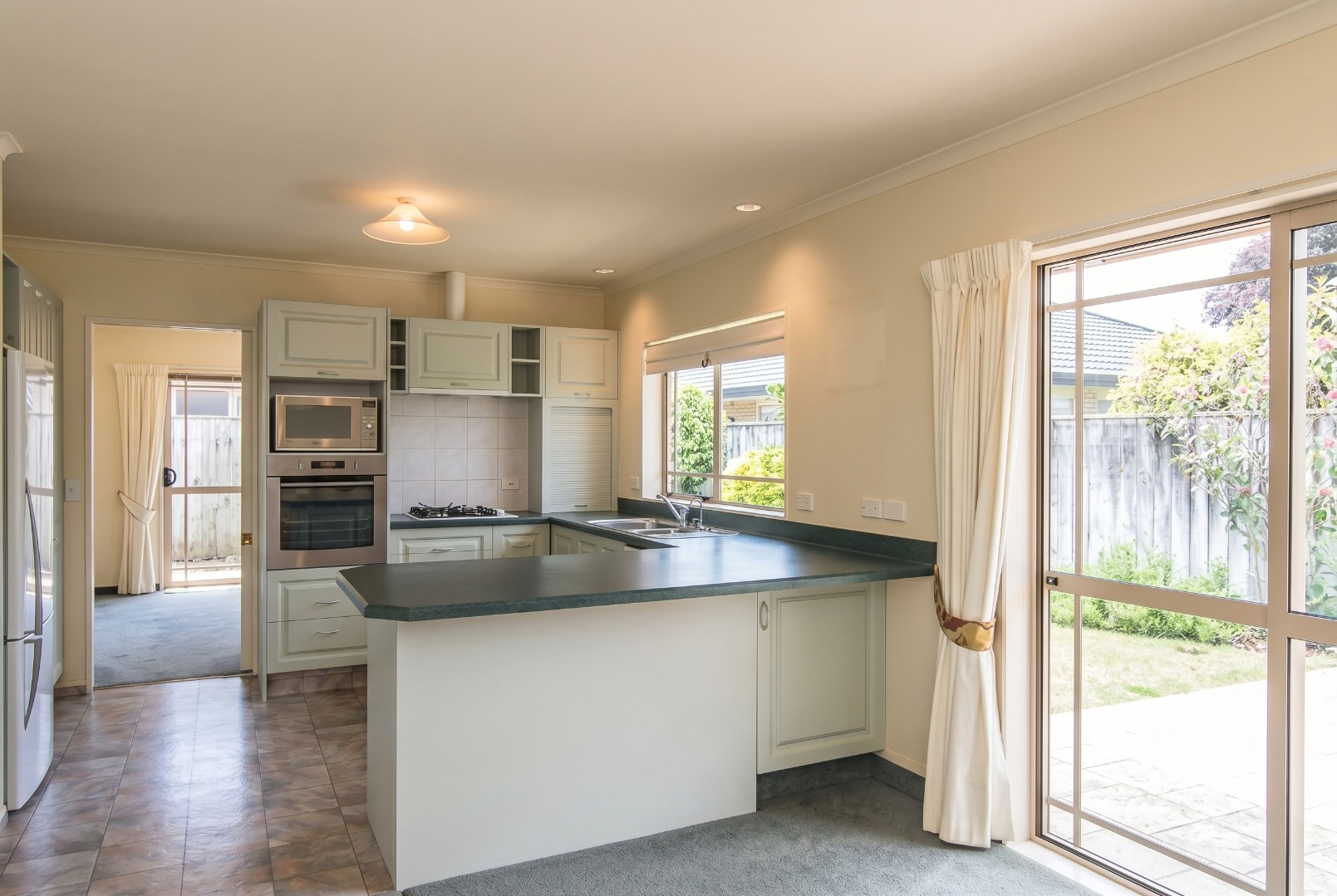 Paraparaumu - 3 bedrooms