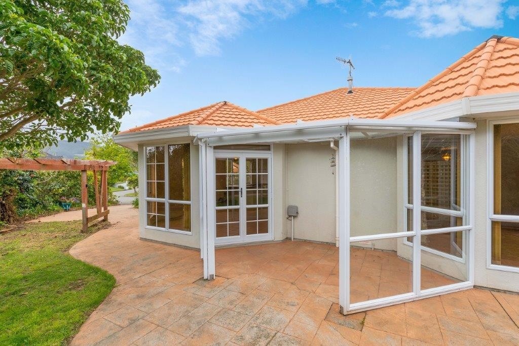Paraparaumu - 4 bedrooms