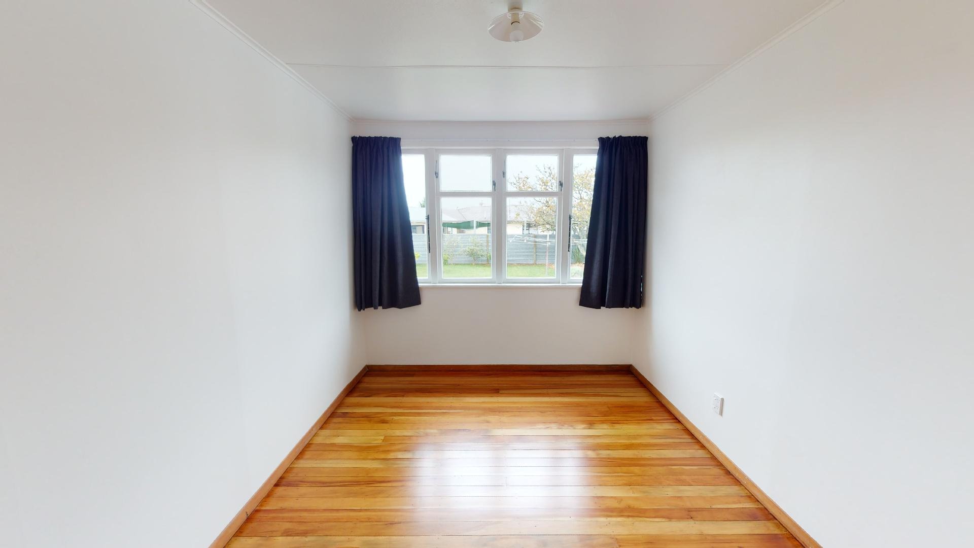 Roslyn - 3 Bedrooms 