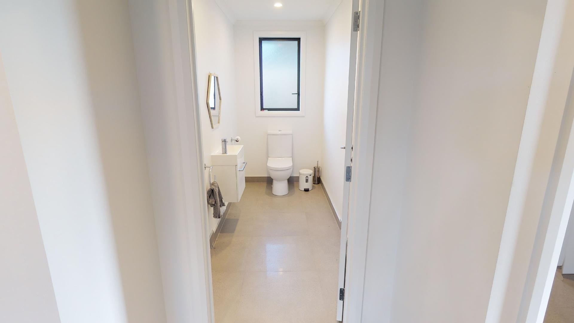 Fitzherbert - 4 Bedrooms 