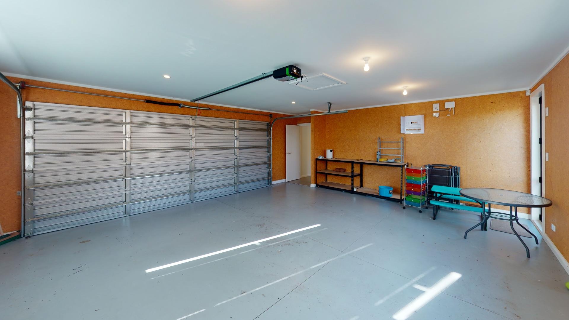 Fitzherbert - 4 Bedrooms 