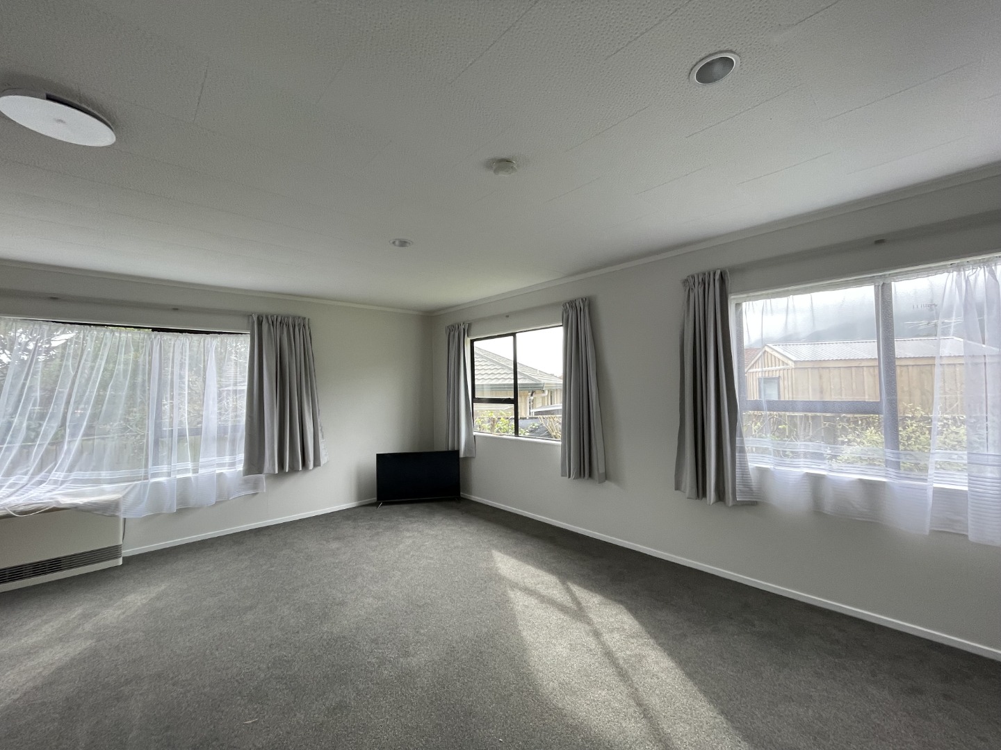 Waikanae - 3 Bedrooms
