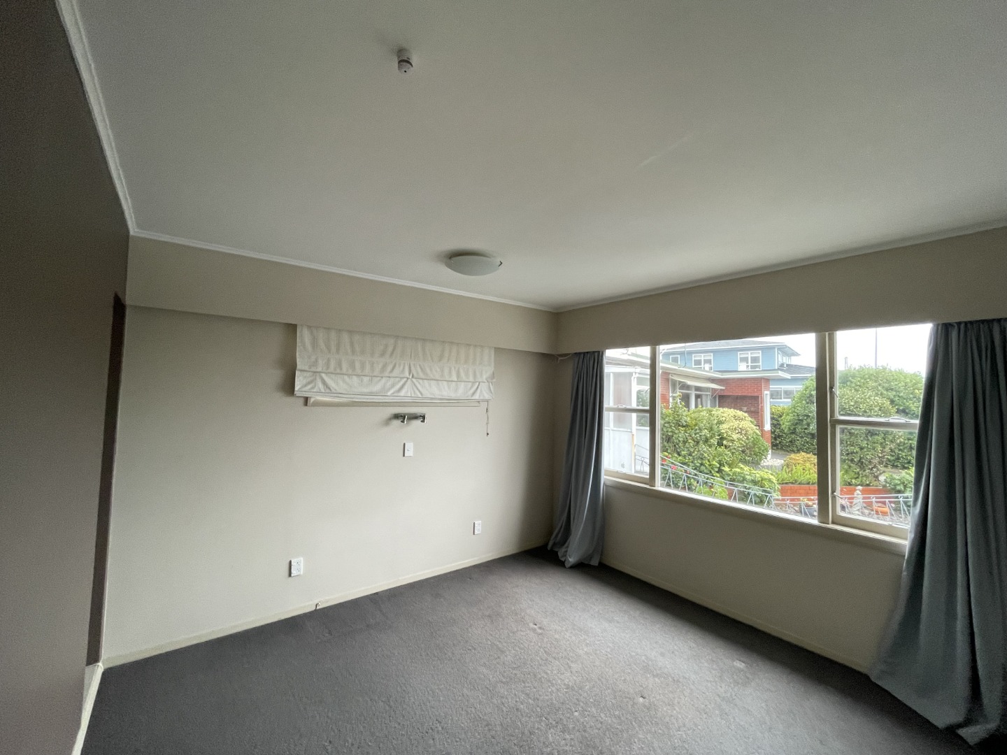 Raumati Beach - 2 Bedrooms